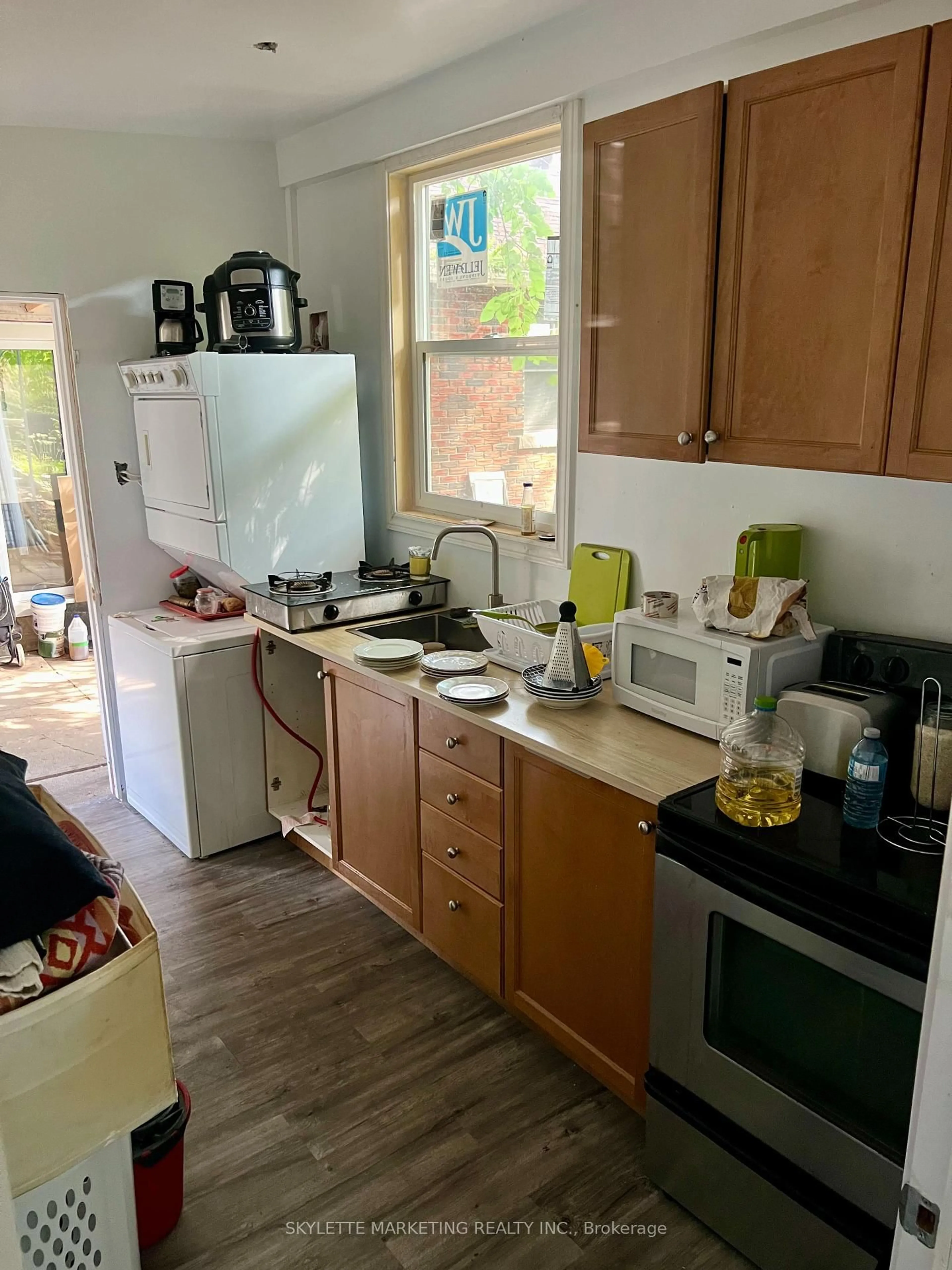 Standard kitchen, unknown for 224 Galloway Rd, Toronto Ontario M1E 1X4