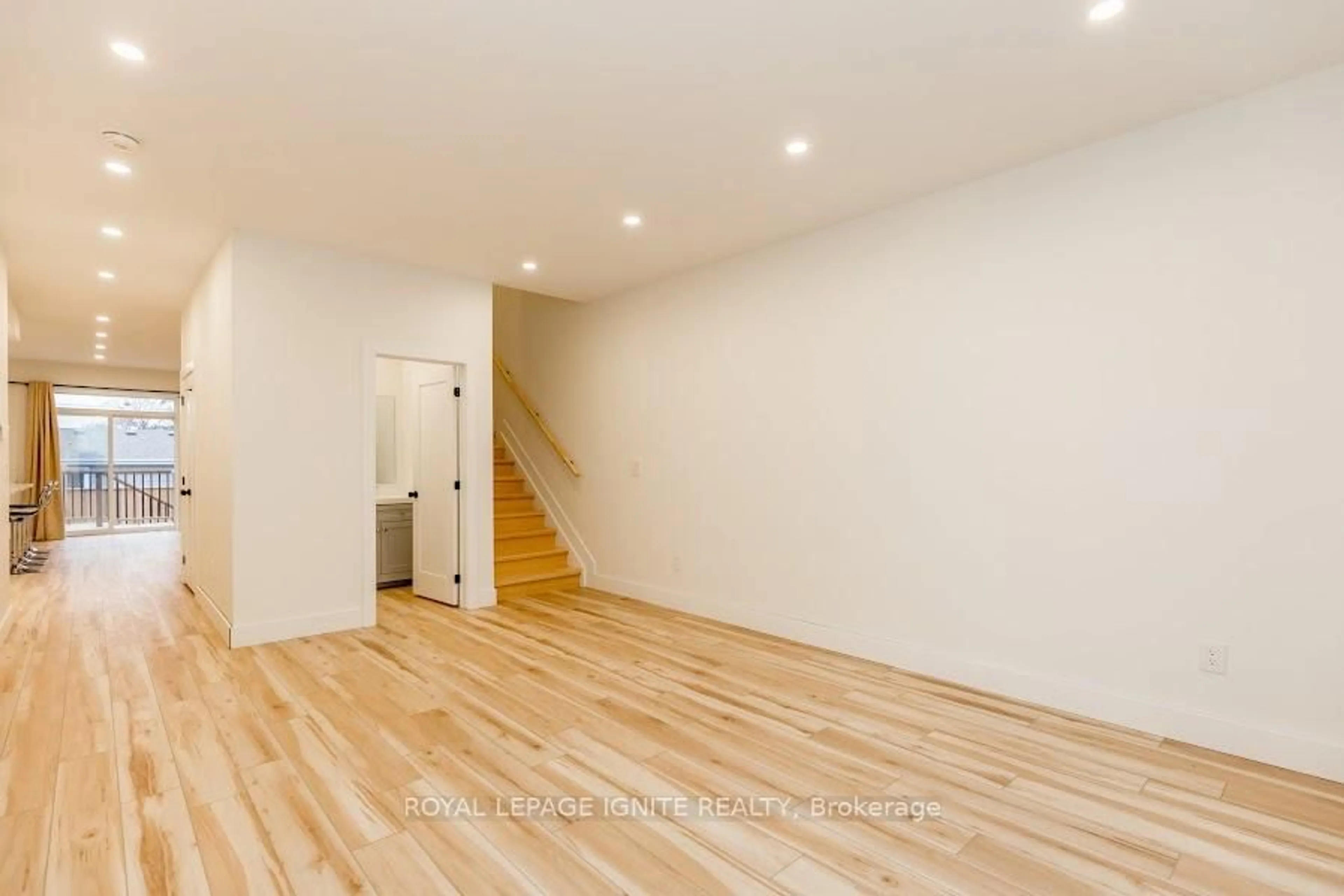 A pic of a room for 781 Oliva St, Pickering Ontario L1W 2V9