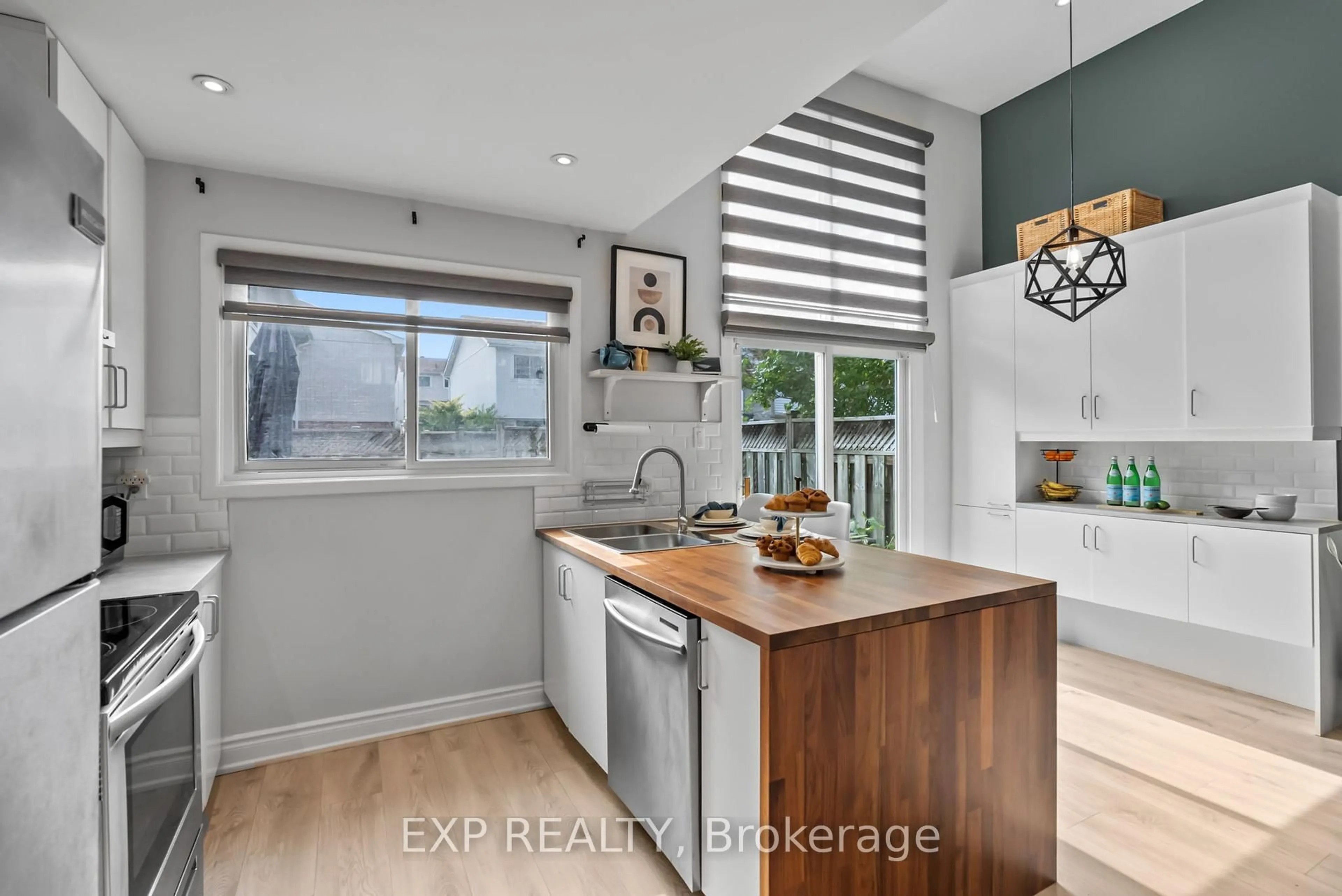 Open concept kitchen, unknown for 1975 Rosefield Rd #46, Pickering Ontario L1V 3E3