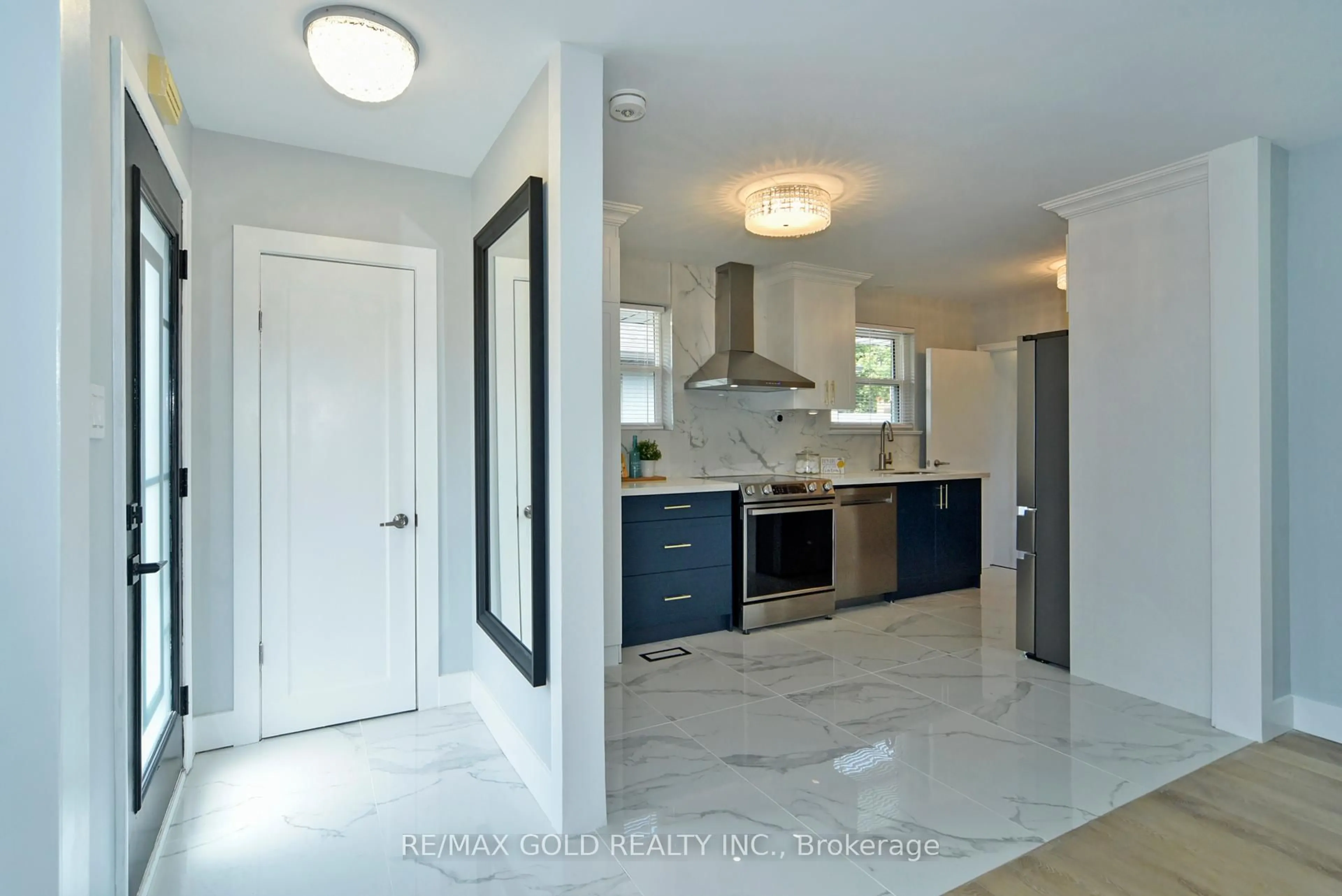Open concept kitchen, ceramic/tile floor for 42 Rideout St, Ajax Ontario L1S 1P8