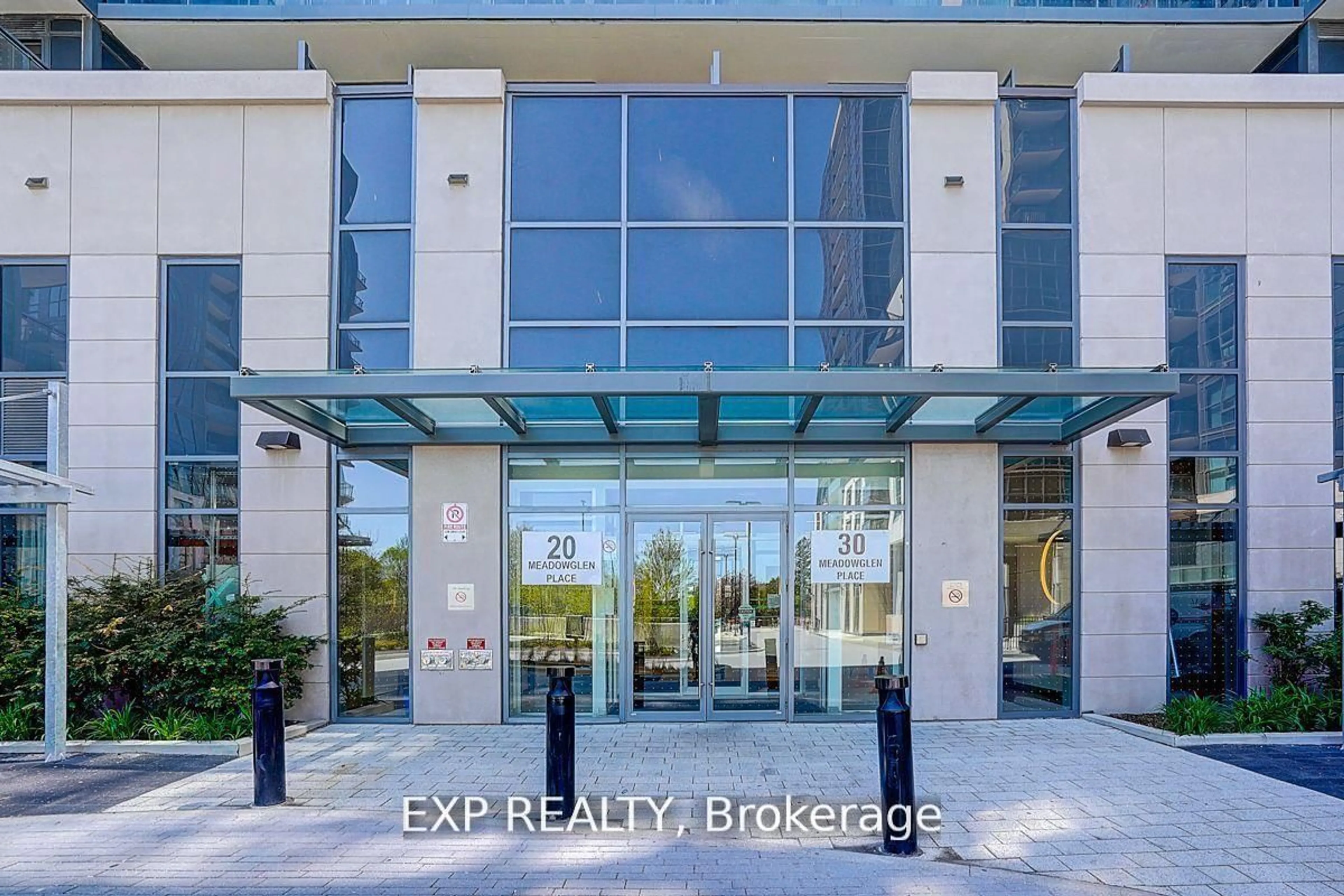 Indoor entryway for 30 Meadowglen Pl #2601, Toronto Ontario M1G 0A6