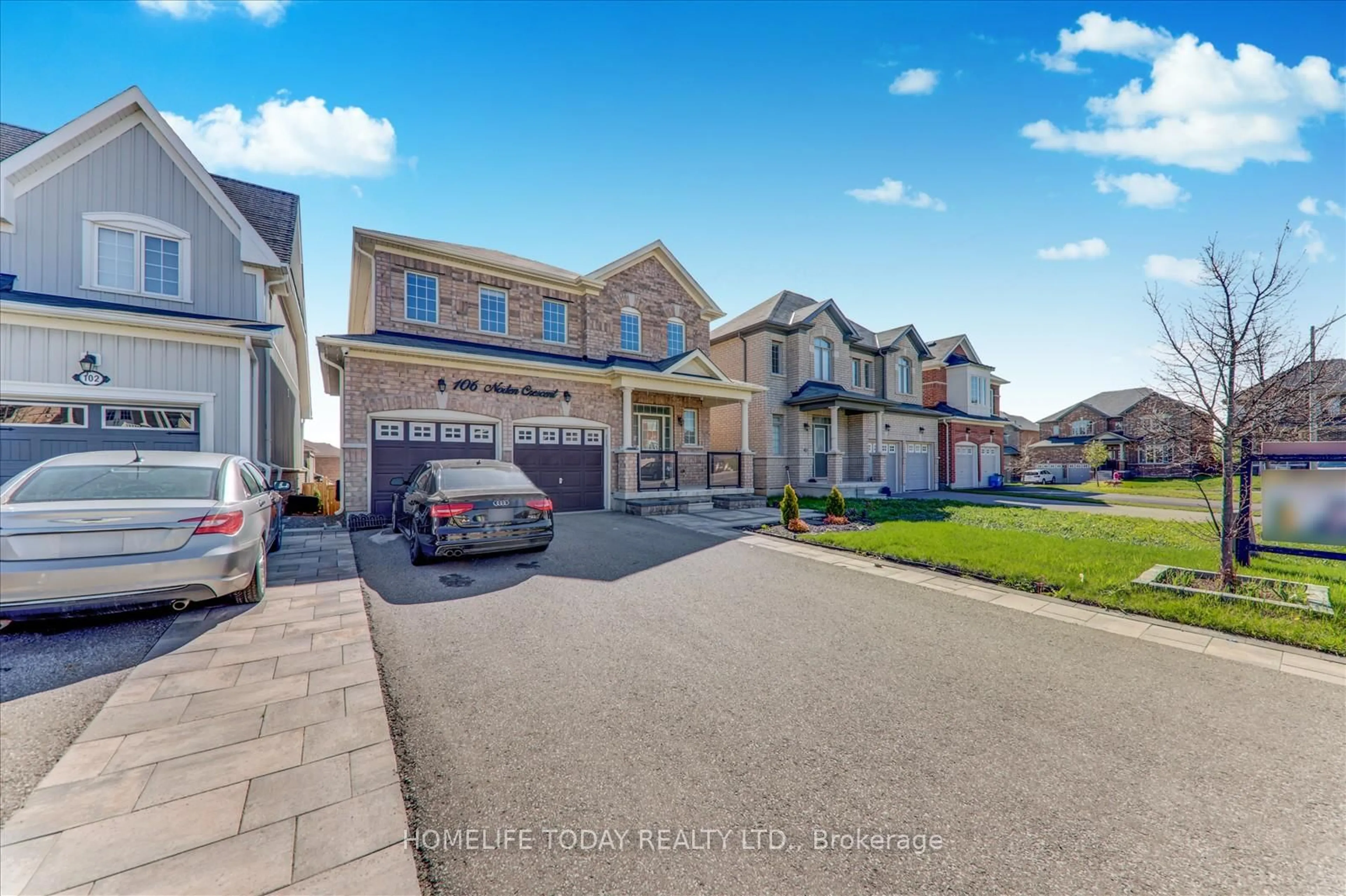 A pic from outside/outdoor area/front of a property/back of a property/a pic from drone, street for 106 Noden Cres, Clarington Ontario L1B 1H3