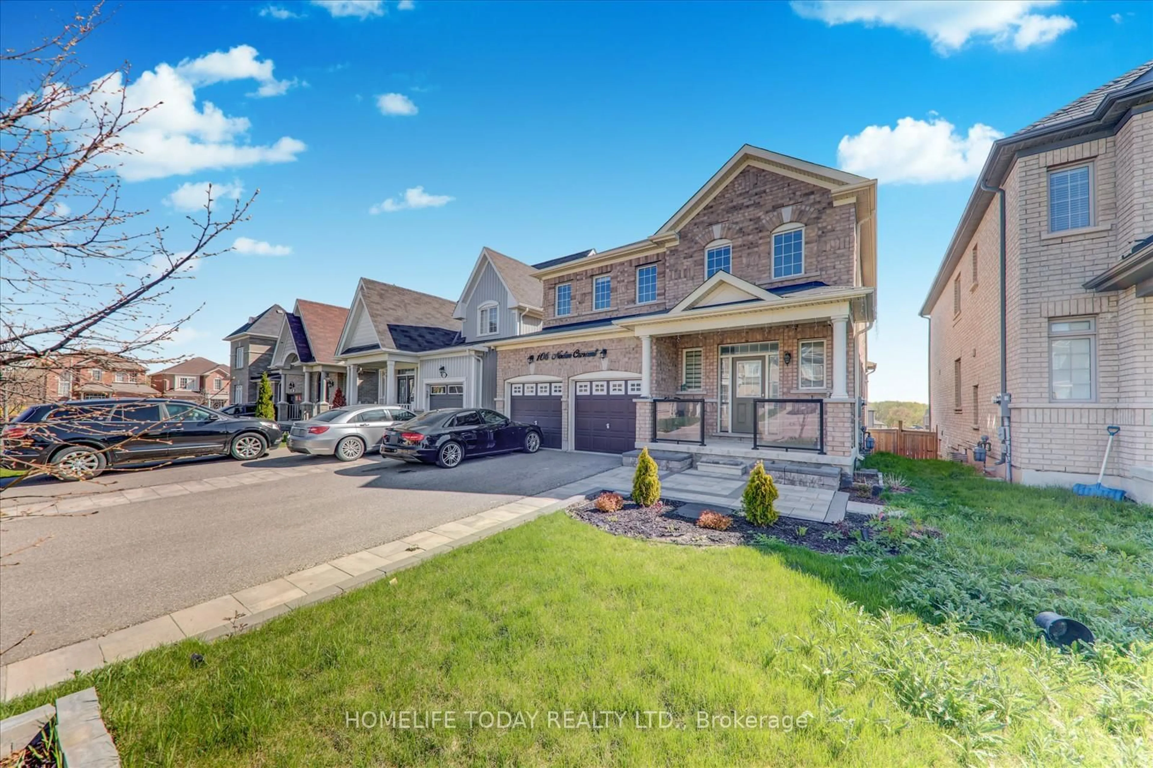 A pic from outside/outdoor area/front of a property/back of a property/a pic from drone, street for 106 Noden Cres, Clarington Ontario L1B 1H3