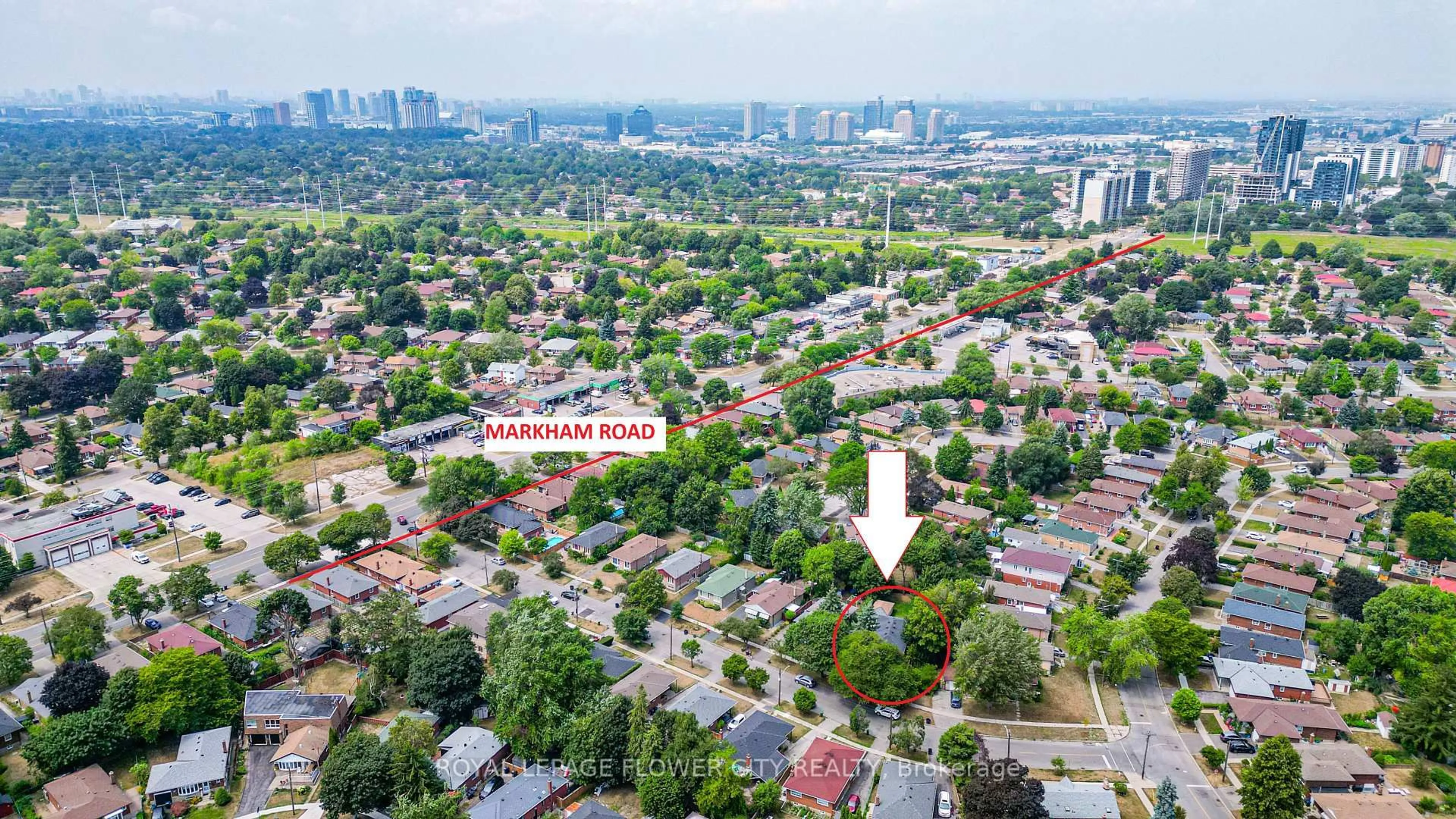 A pic from outside/outdoor area/front of a property/back of a property/a pic from drone, city buildings view from balcony for 16 Scranton Rd, Toronto Ontario M1G 1W7
