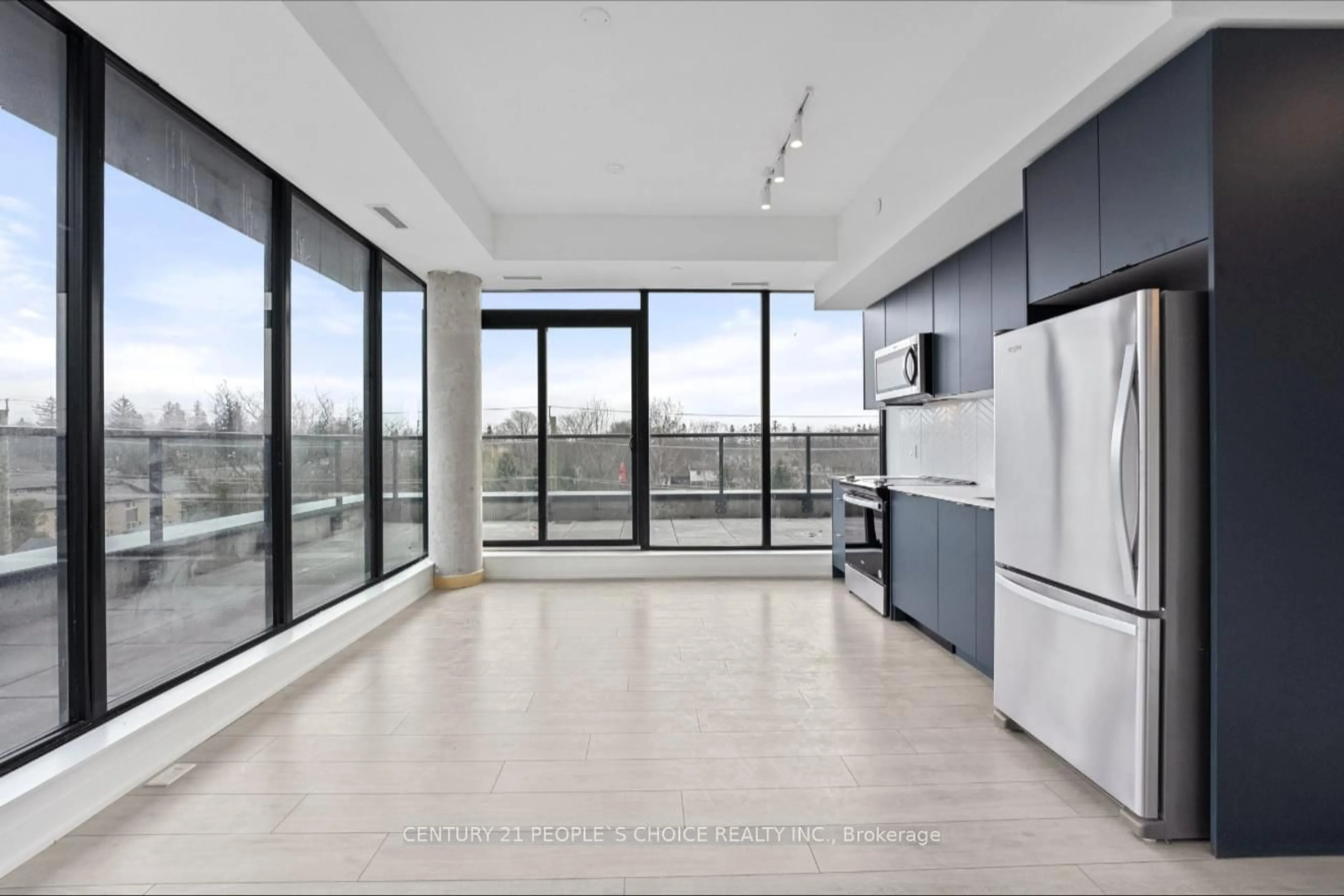 Open concept kitchen, ceramic/tile floor for 1614 Charles St #PH517, Whitby Ontario L1N 0P4