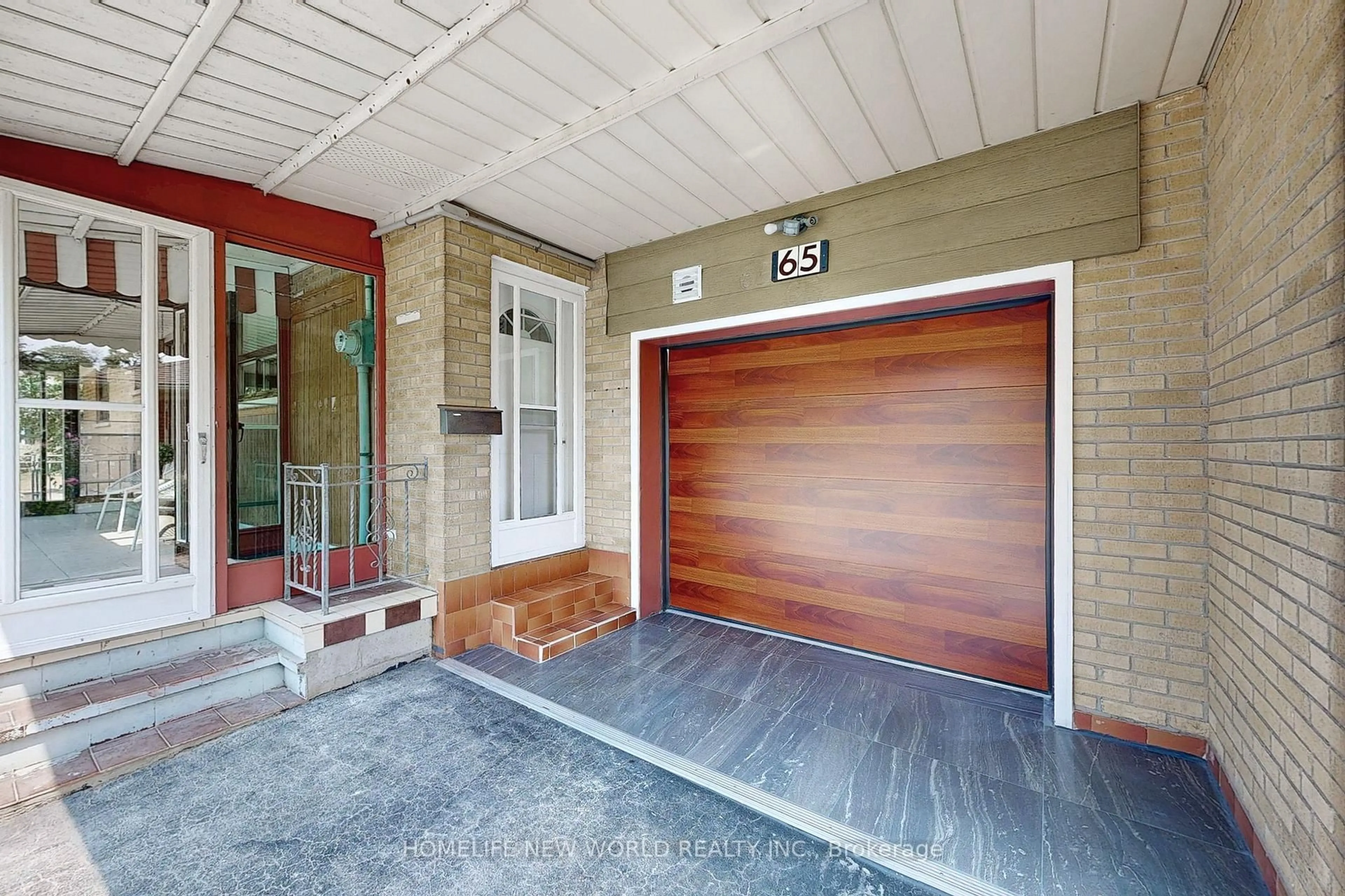 Indoor entryway for 65 Donalda Cres, Toronto Ontario M1S 1N8