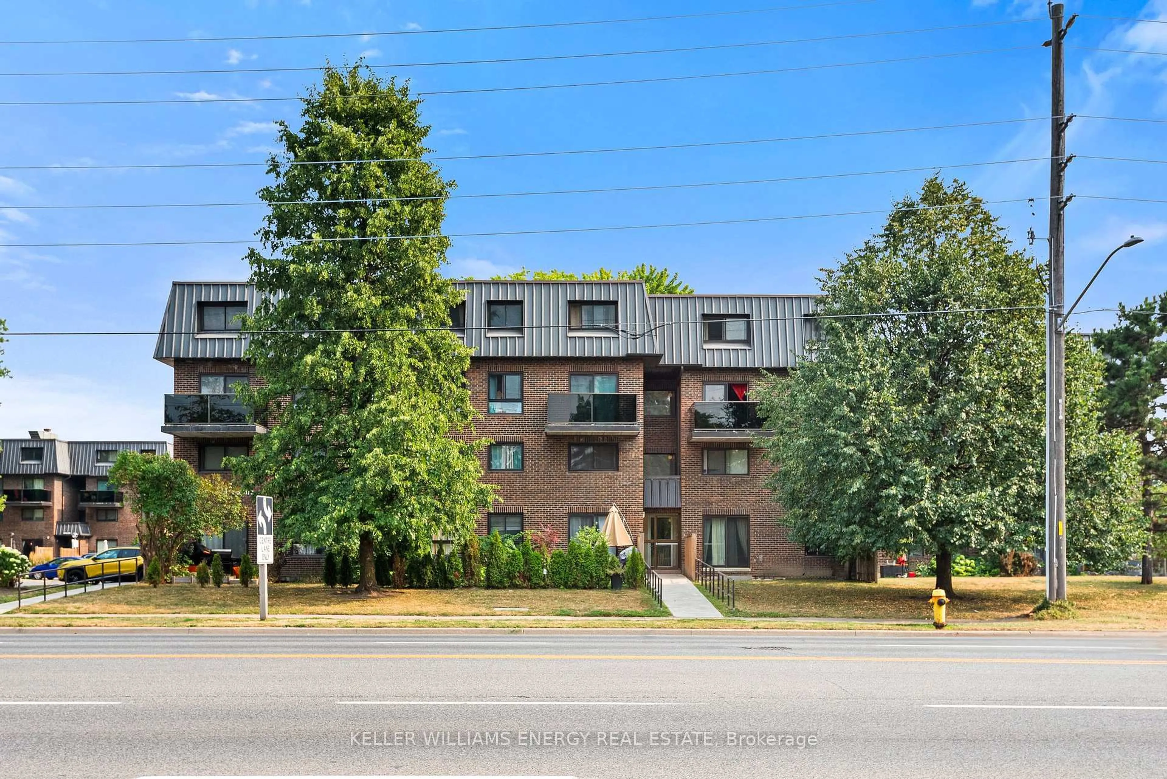 Unknown for 43 Taunton Rd #1, Oshawa Ontario L1G 3T6