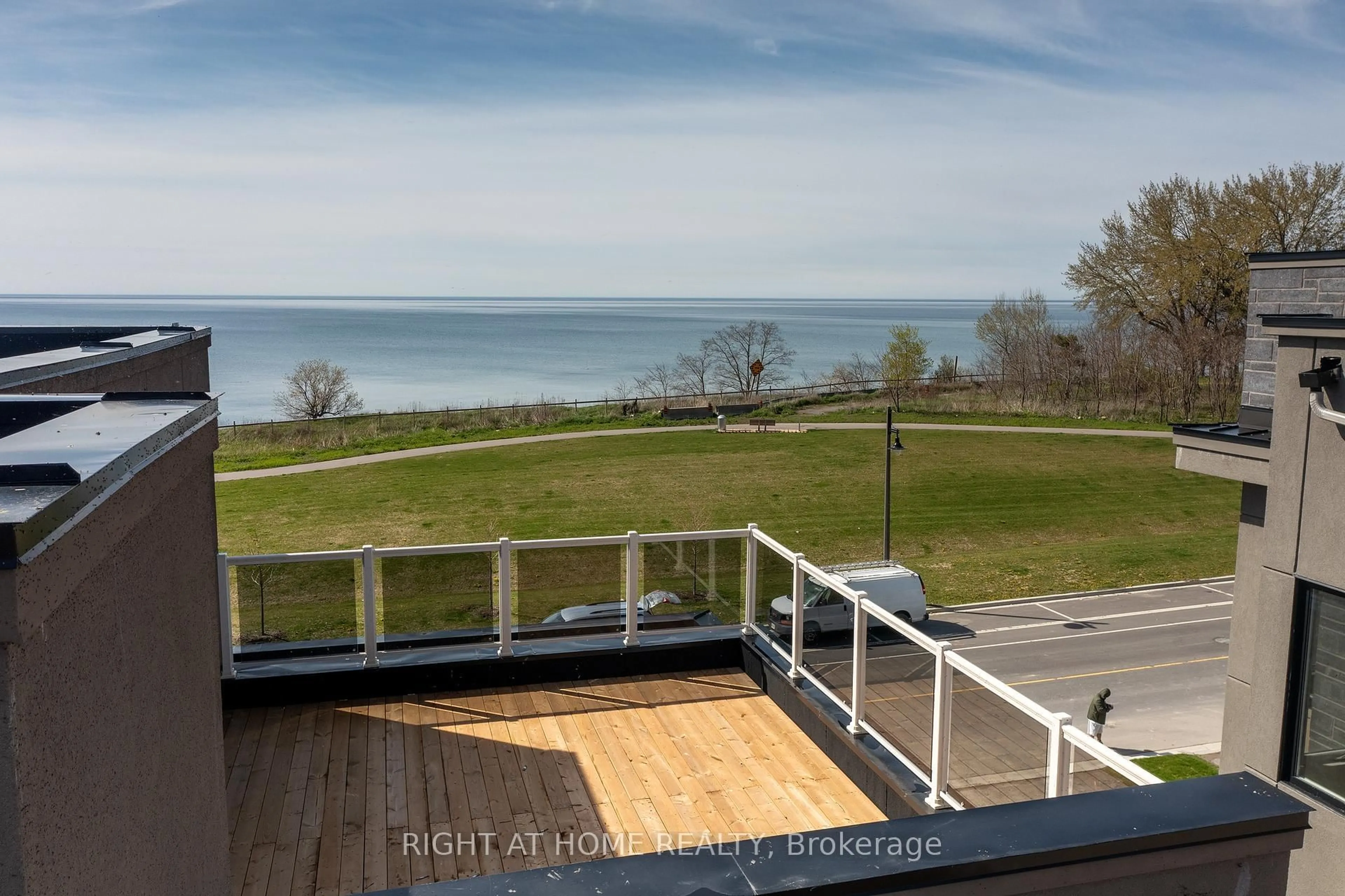 Patio, water/lake/river/ocean view for 2 Yacht Dr, Clarington Ontario L1C 4B1