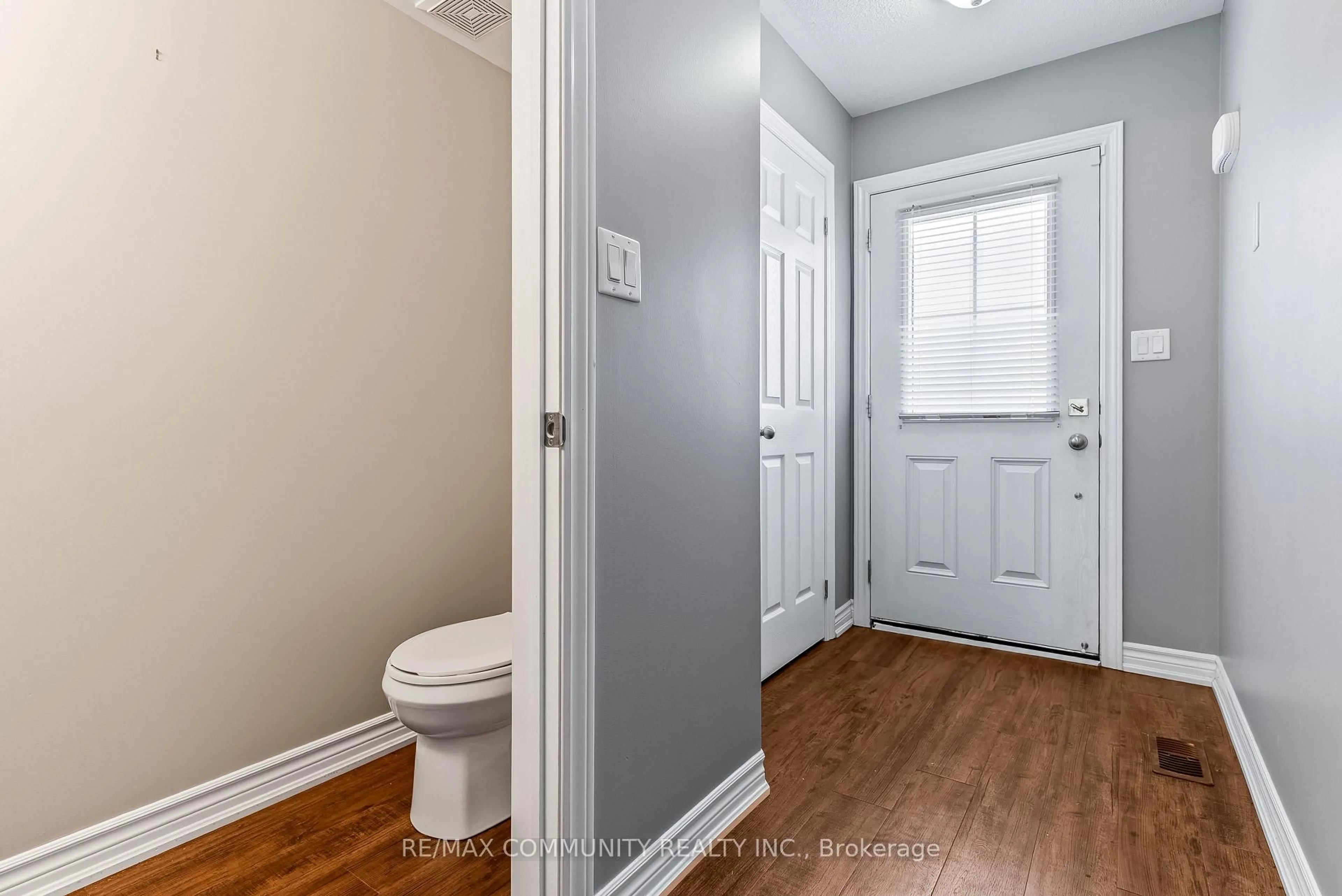 Indoor entryway for 6 Ken Bromley Lane, Clarington Ontario L1C 0S4