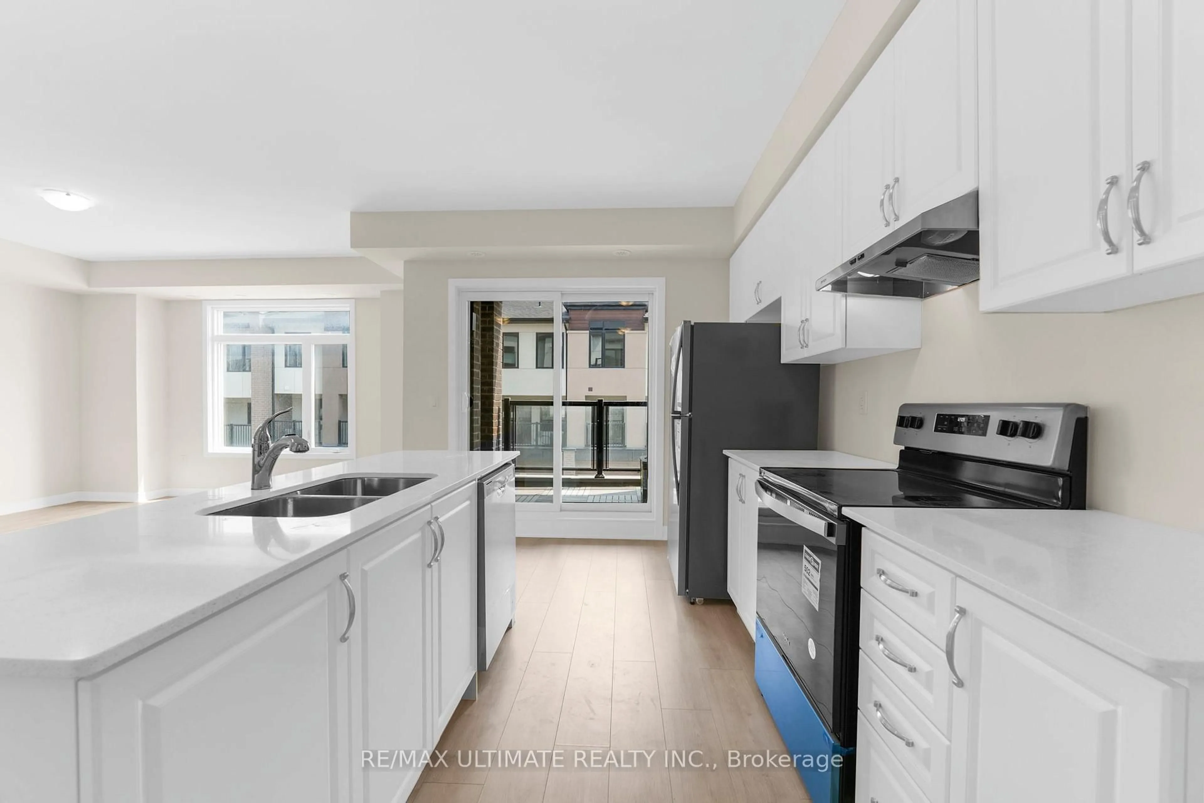 Unknown for 1695 Dersan St #1310, Pickering Ontario L1X 0S9