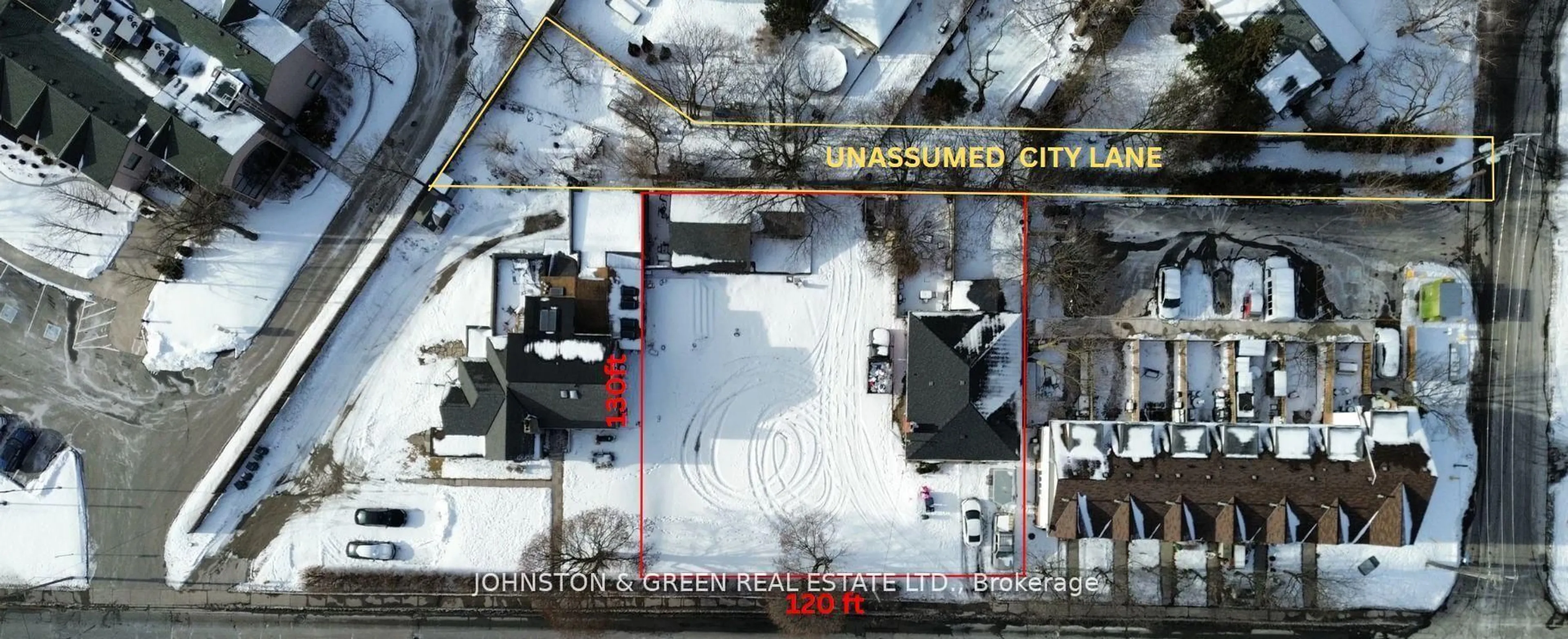 A pic from outside/outdoor area/front of a property/back of a property/a pic from drone, street for 2906-10 Kingston Rd, Toronto Ontario M1M 1N5