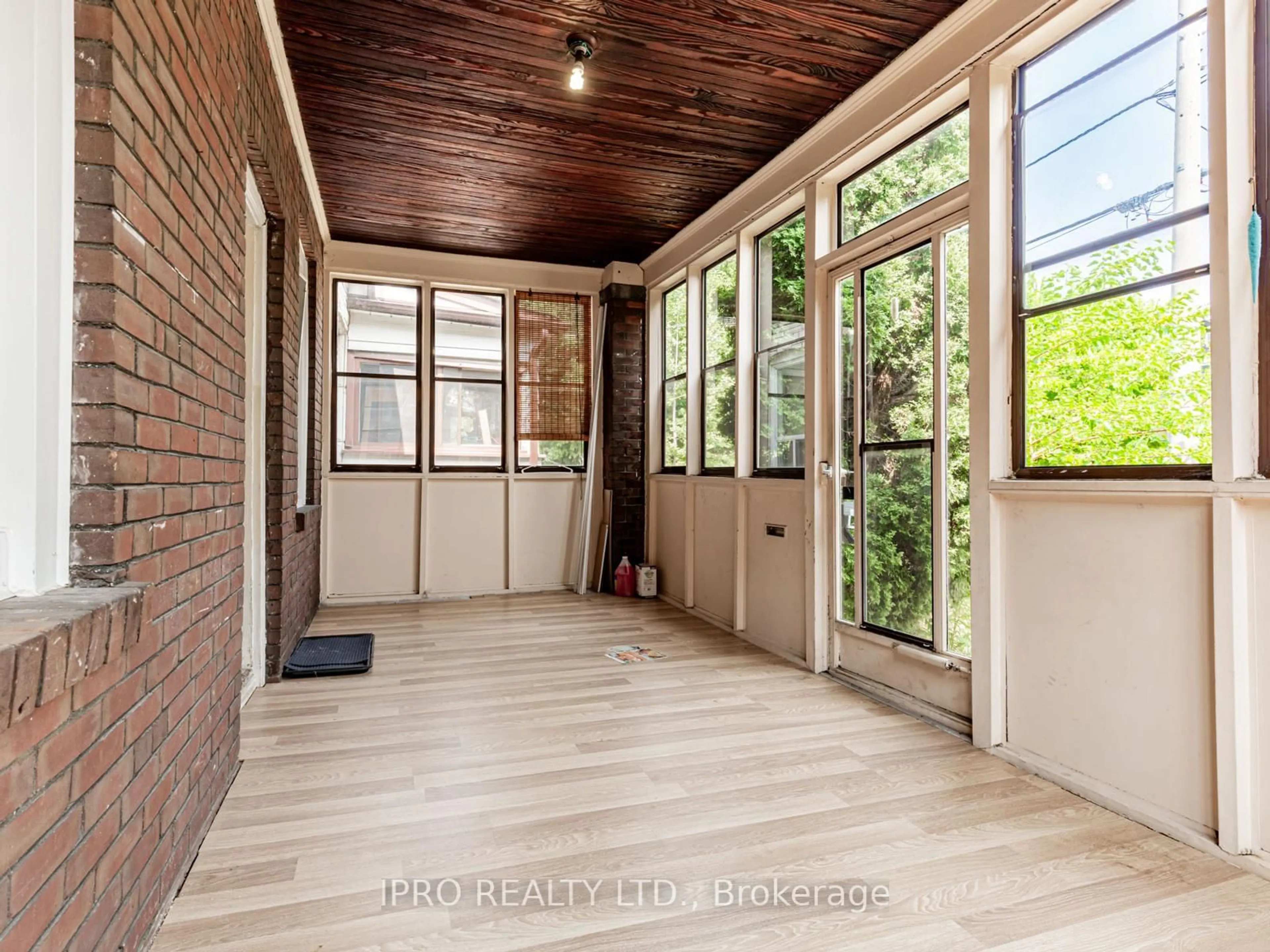 Unknown for 244 King Edward Ave, Toronto Ontario M4C 5K1