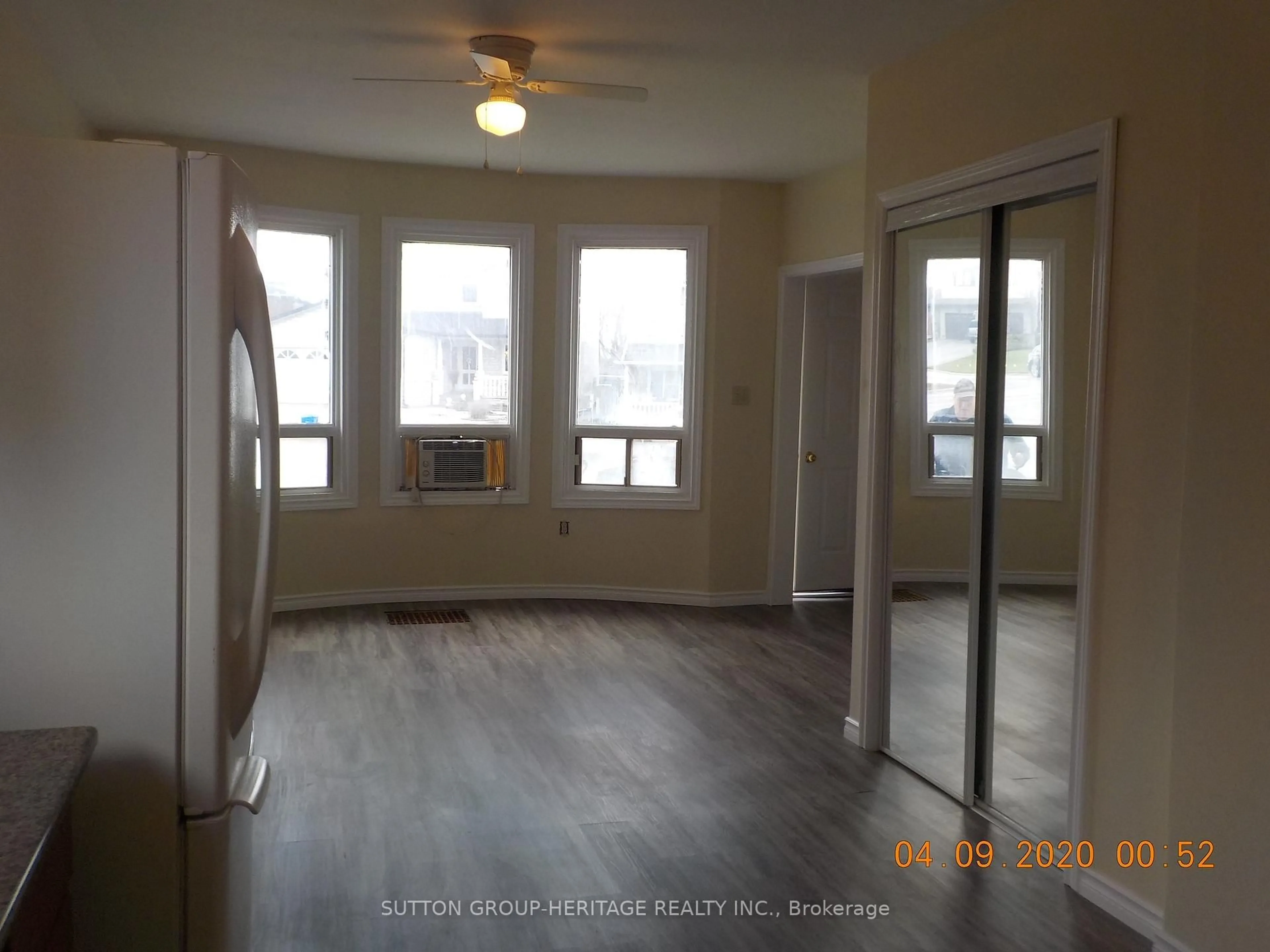 A pic of a room for 1076 King St, Oshawa Ontario L1H 1H5
