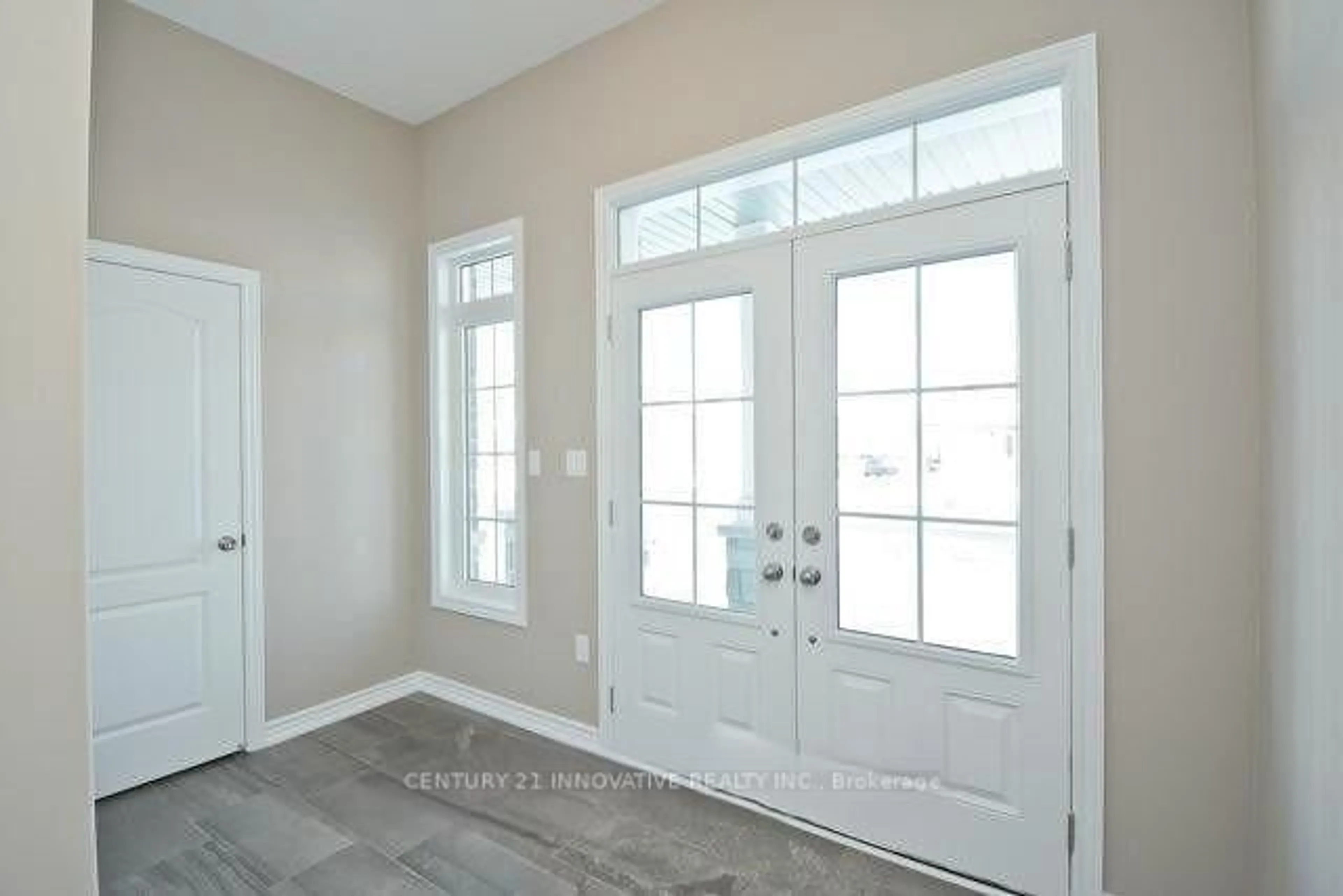 Indoor entryway for 198 Crombie St, Clarington Ontario L1C 0T4