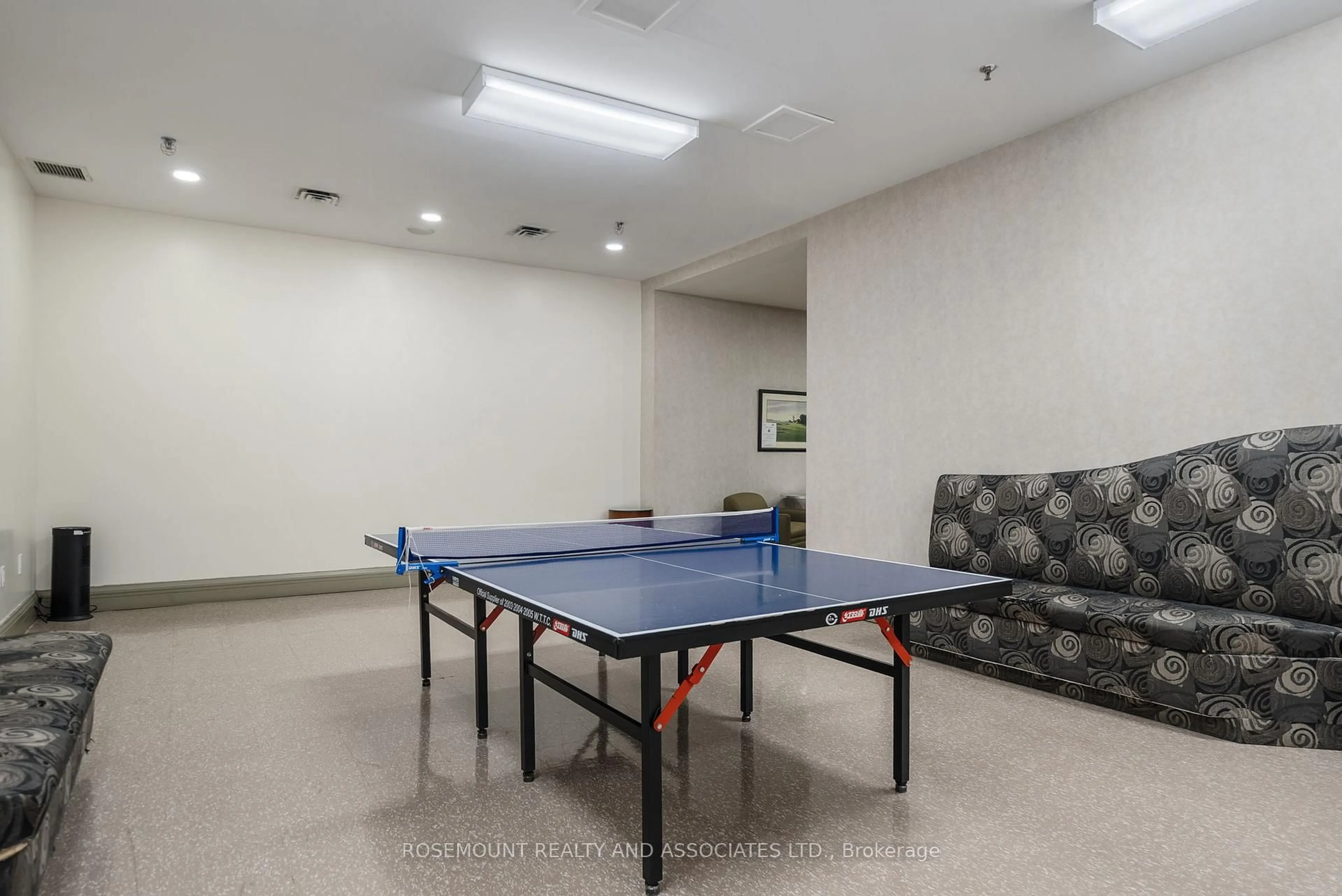 A pic of a room for 125 Omni Dr #2039, Toronto Ontario M1P 5A9
