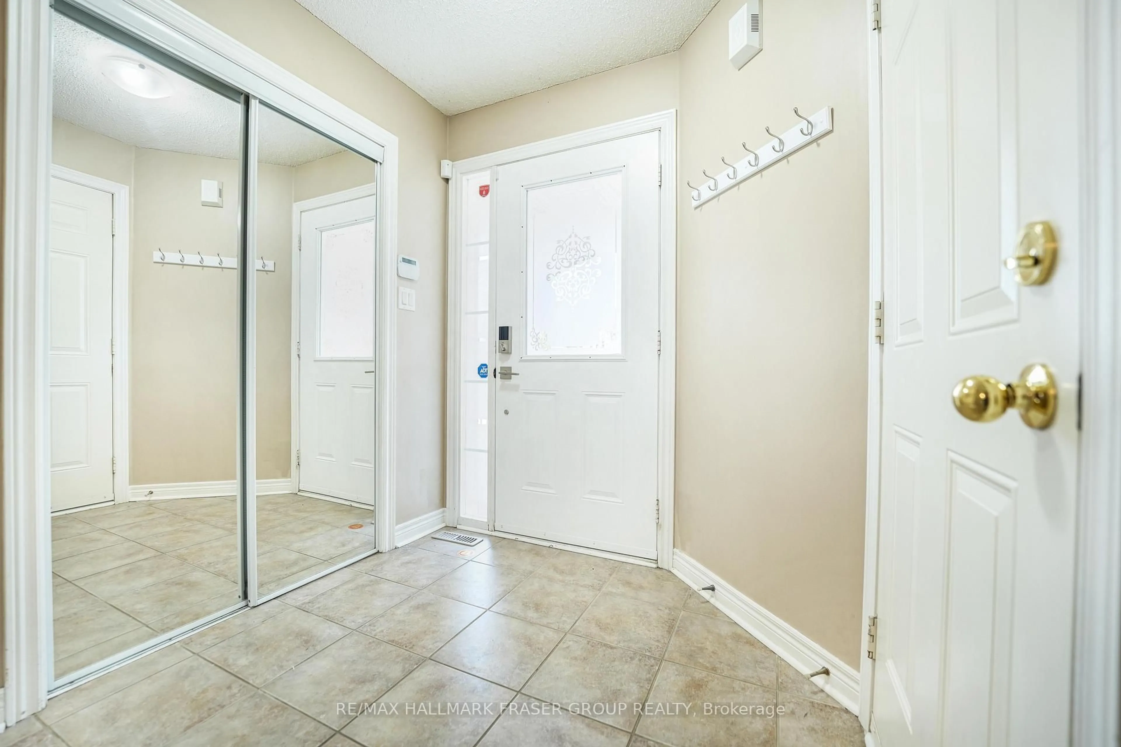 Indoor entryway for 69 Jonesridge Dr, Ajax Ontario L1T 0B2