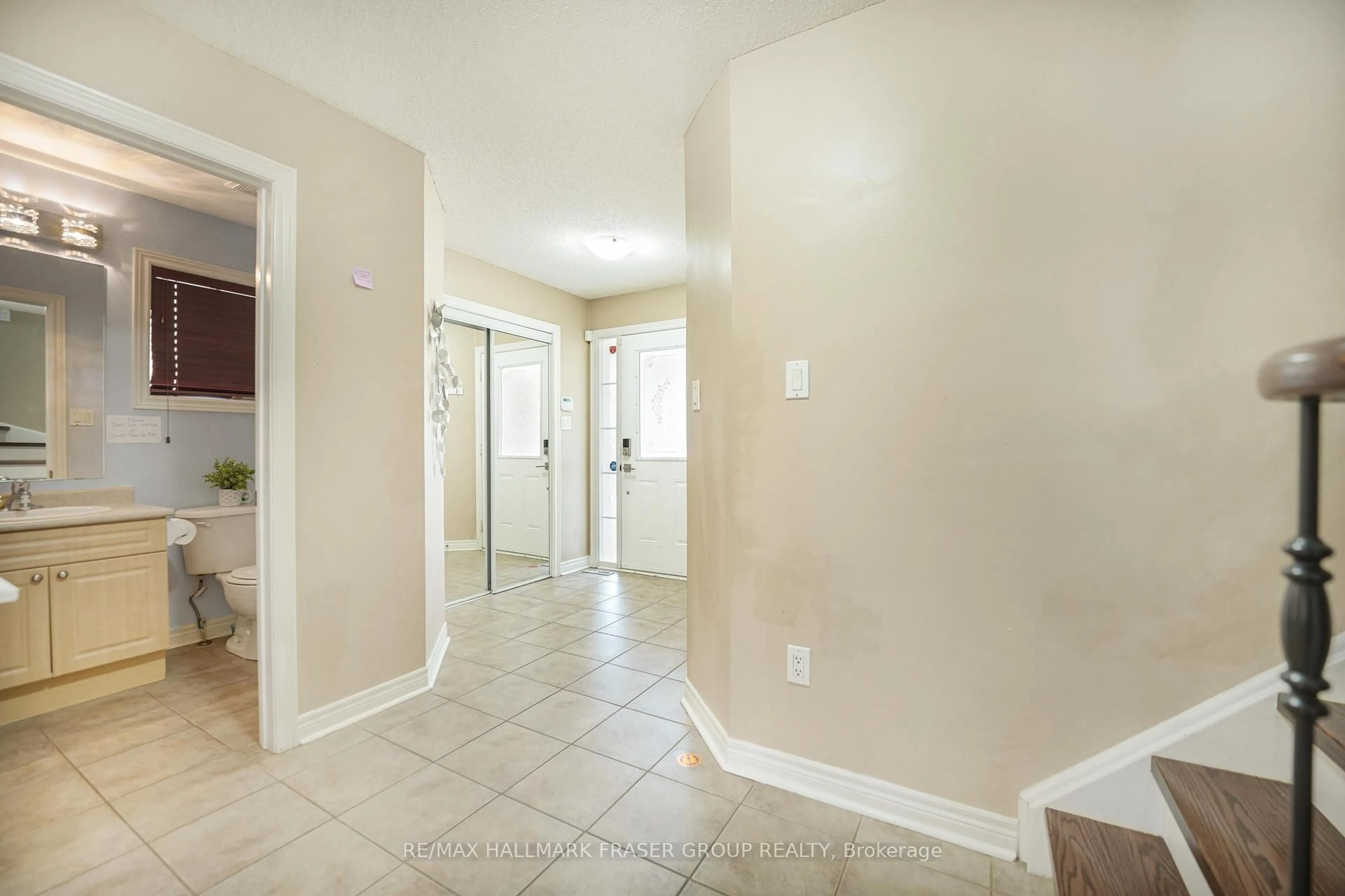 Indoor entryway for 69 Jonesridge Dr, Ajax Ontario L1T 0B2