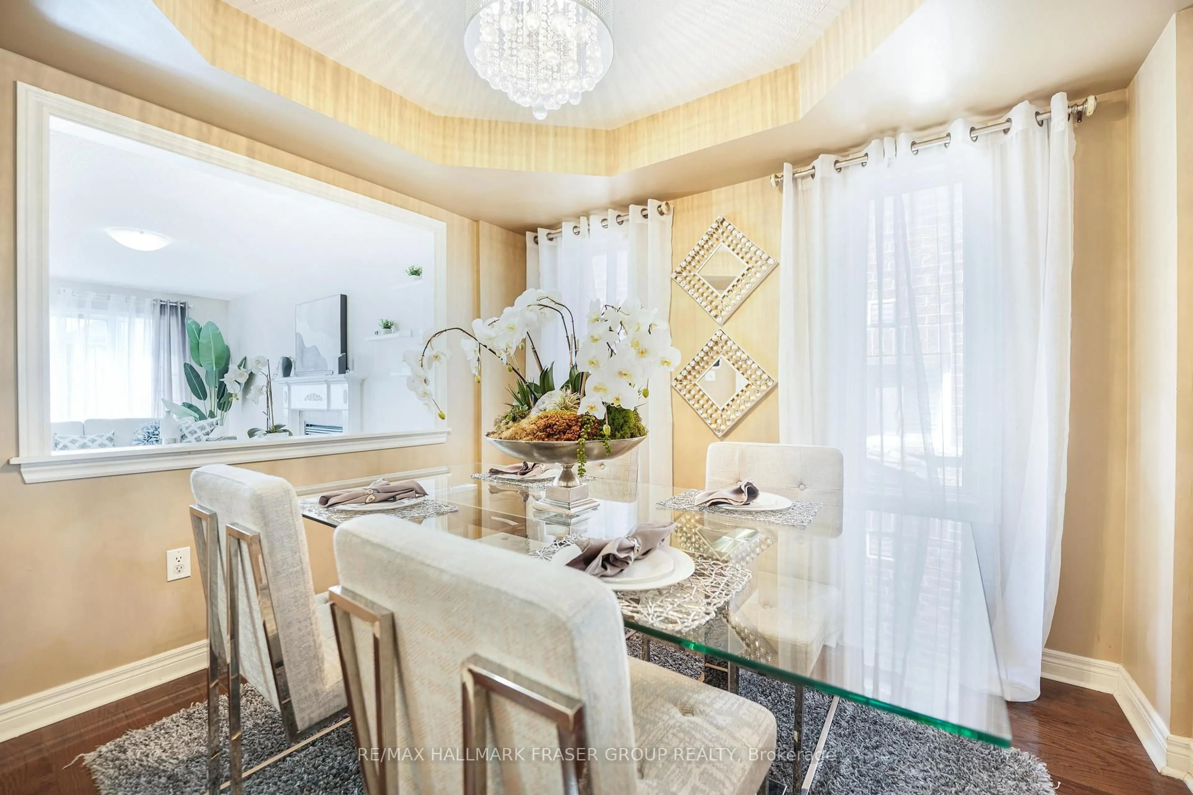 Dining room, ceramic/tile floor for 69 Jonesridge Dr, Ajax Ontario L1T 0B2