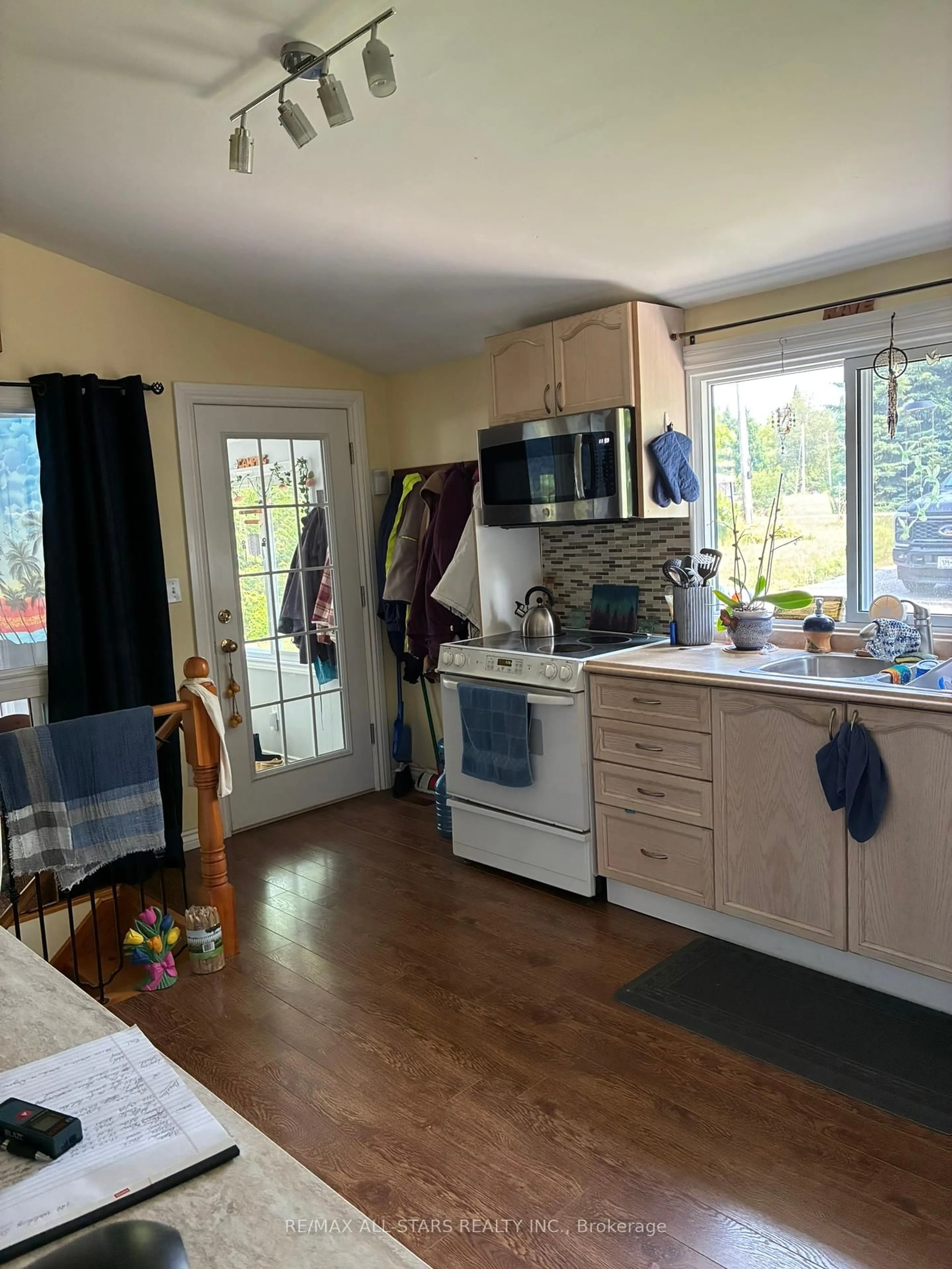 Unknown for 48 Tannenweg Lane, Scugog Ontario L0B 1B0