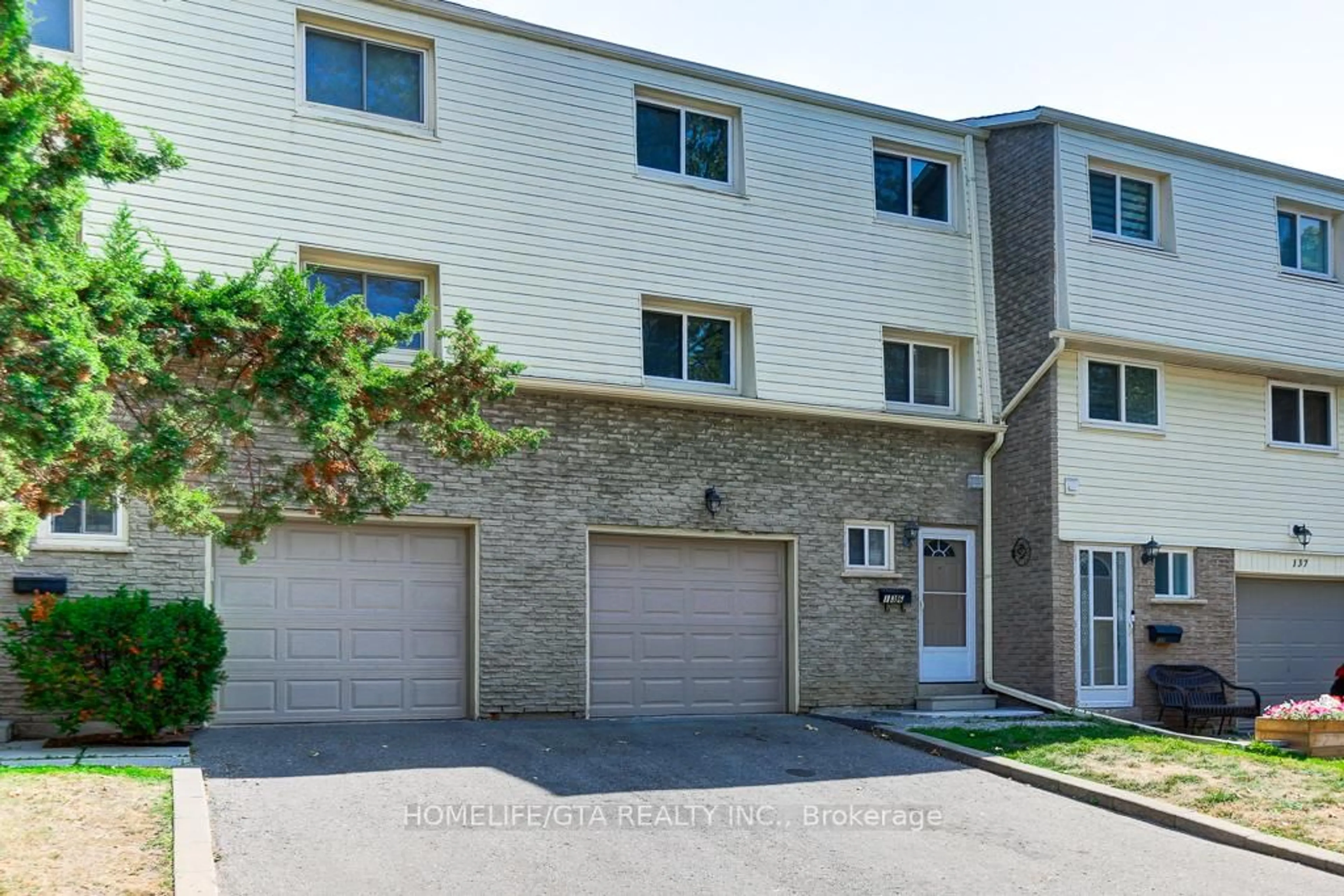 A pic from outside/outdoor area/front of a property/back of a property/a pic from drone, street for 1915 Denmar Rd #136, Pickering Ontario L1V 3E1