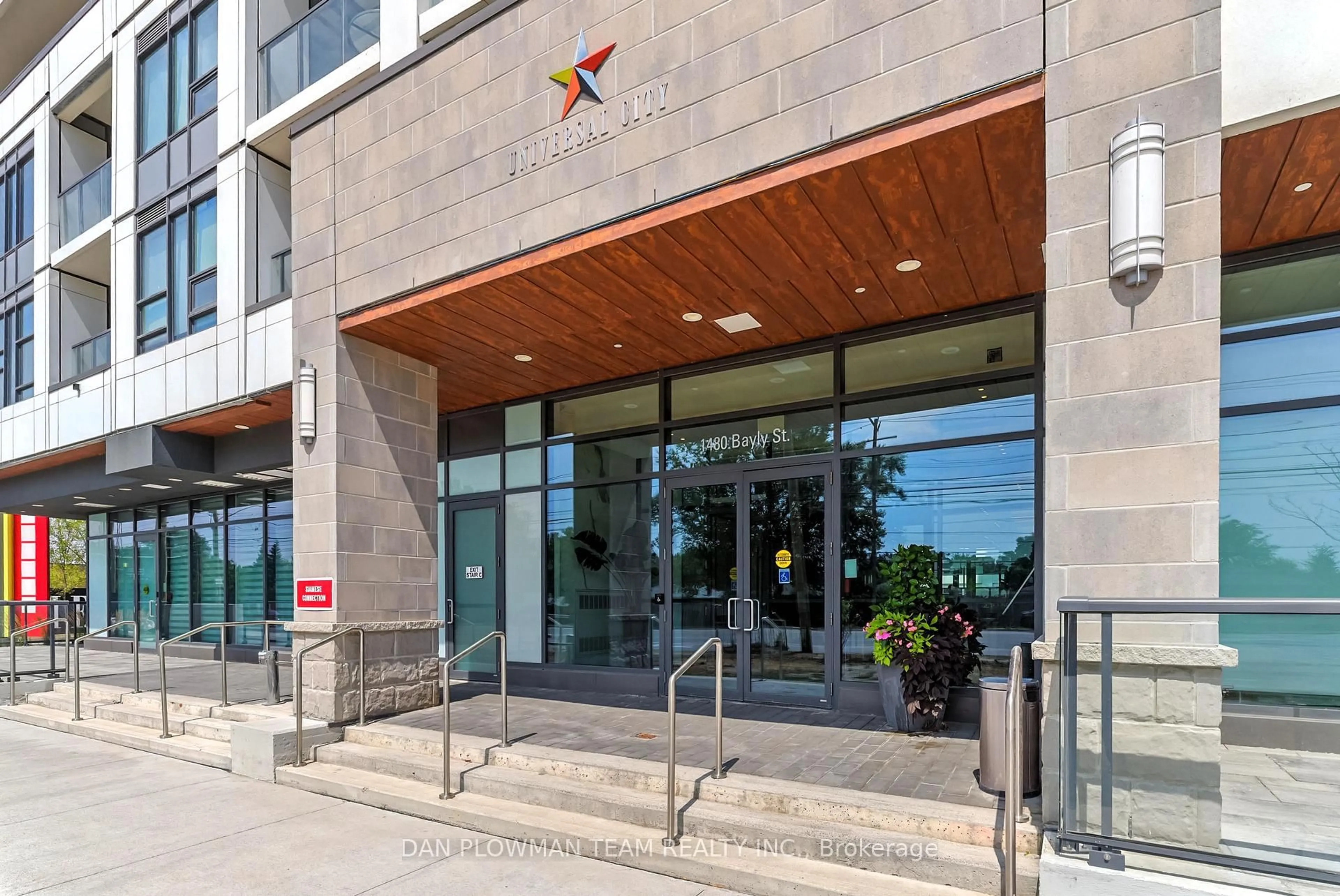 Indoor foyer for 1480 Bayly St #608, Pickering Ontario L1W 0C2