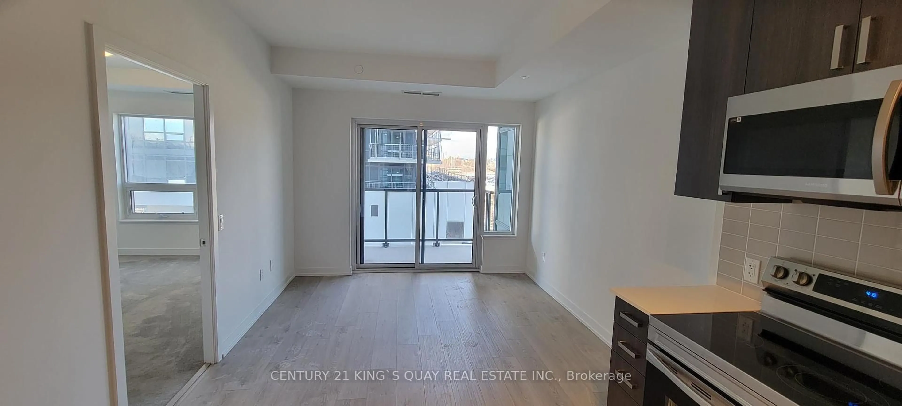 A pic of a room for 1480 Bayly St #306, Pickering Ontario L1W 0C2