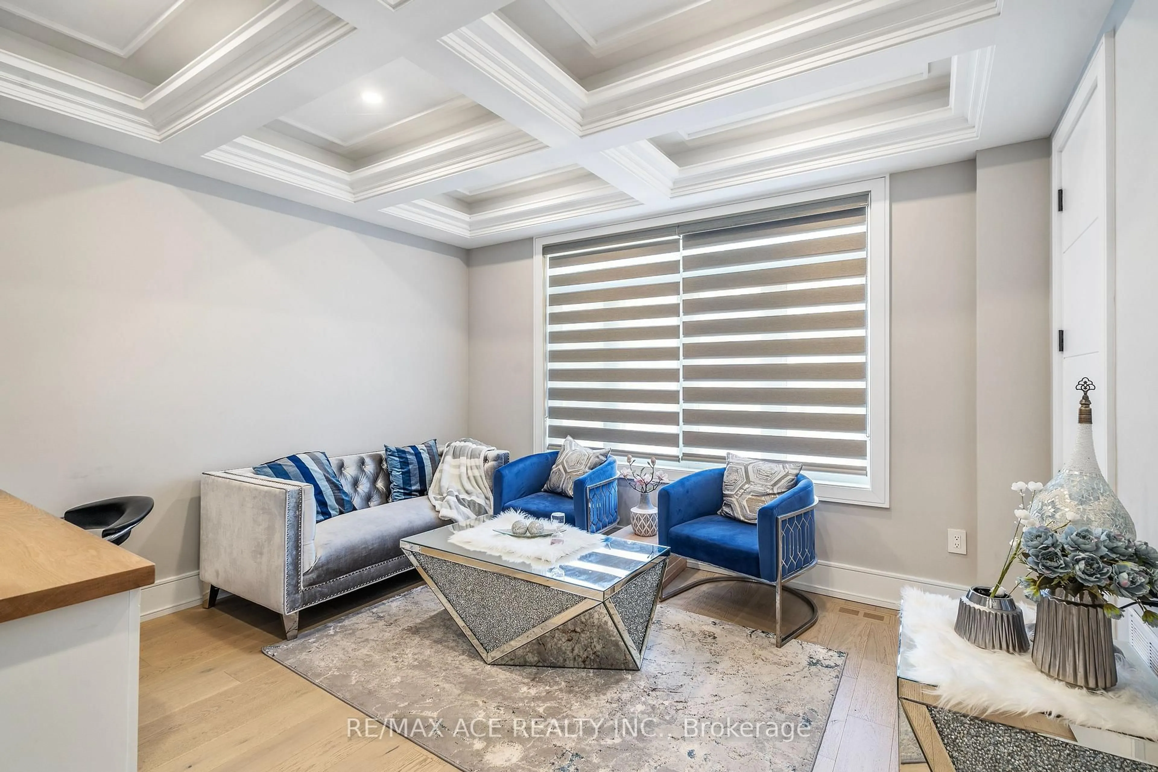 Living room with furniture, unknown for 123 Park St, Toronto Ontario M1N 2P2