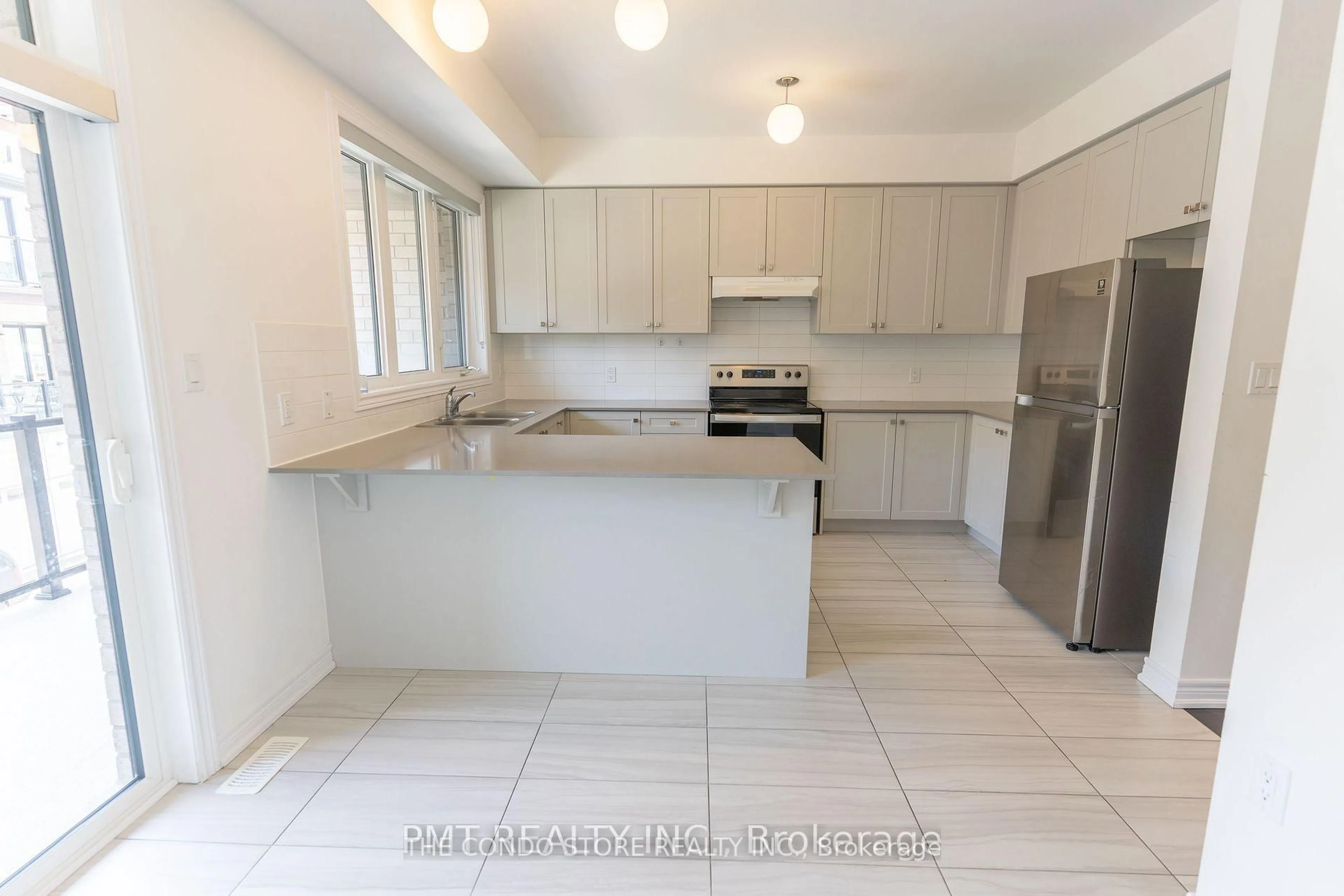 Unknown for 3 Steamboat Way, Whitby Ontario L1N 0M6