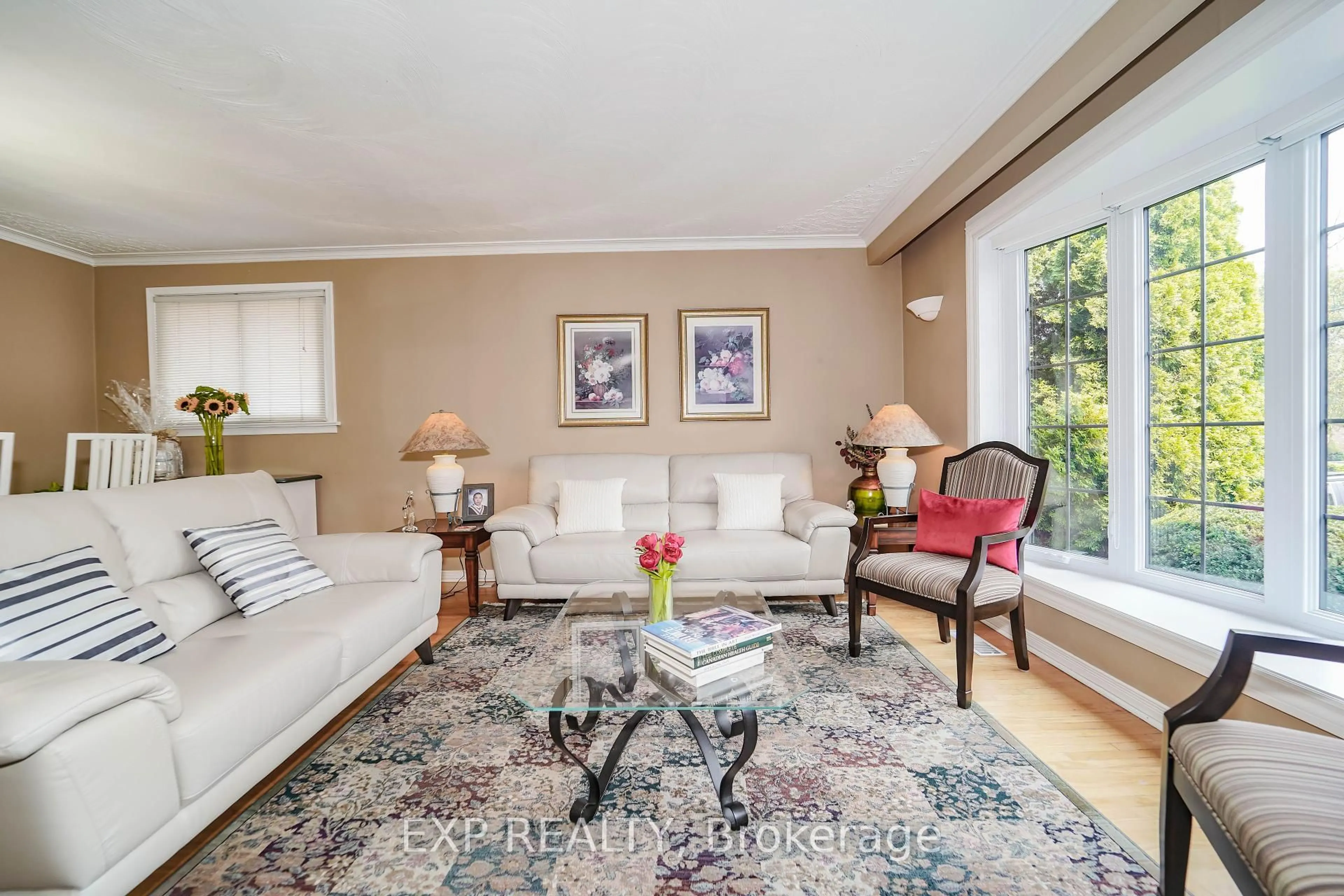 Living room with furniture, unknown for 88 Benshire Dr, Toronto Ontario M1H 1M5