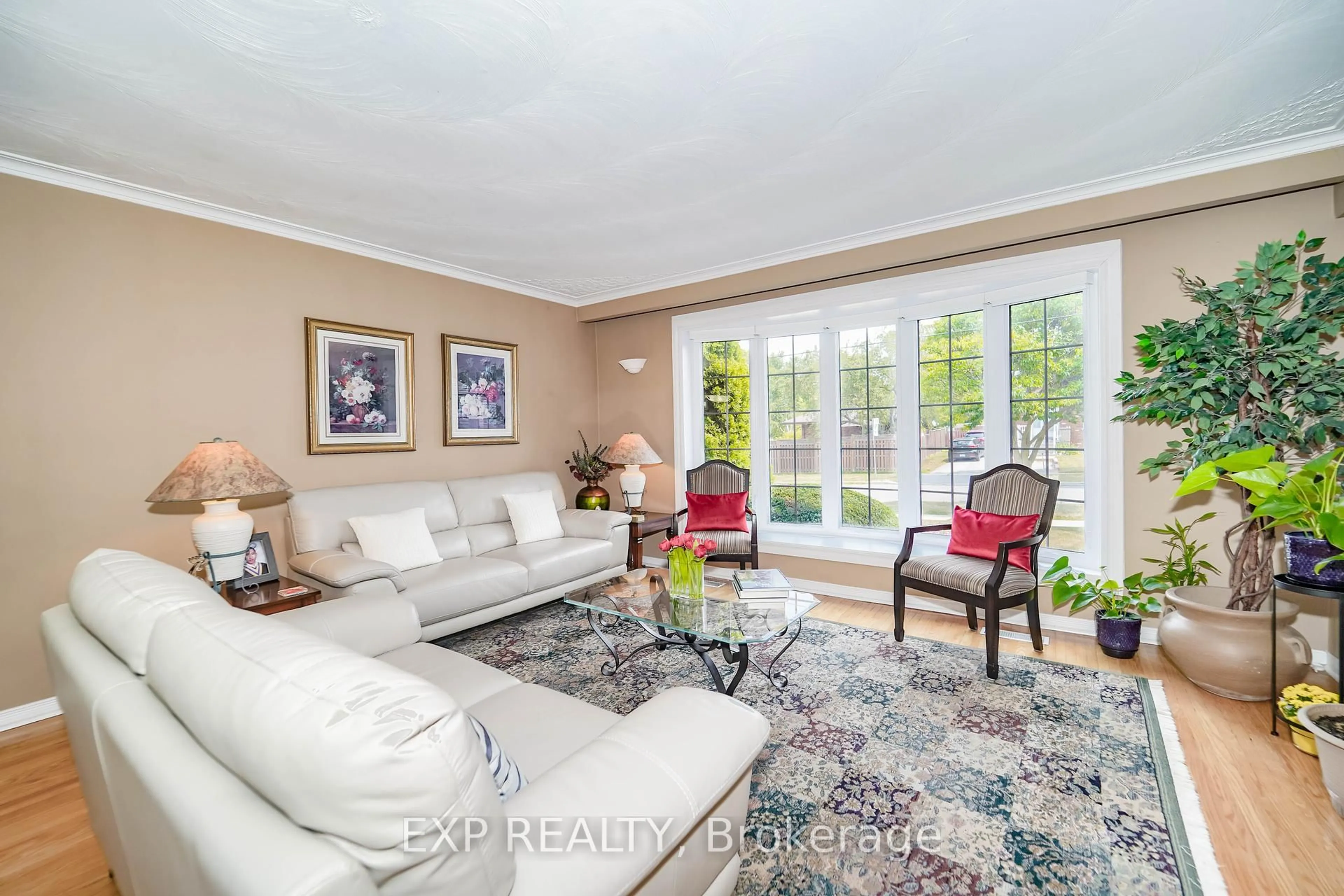 Living room with furniture, unknown for 88 Benshire Dr, Toronto Ontario M1H 1M5