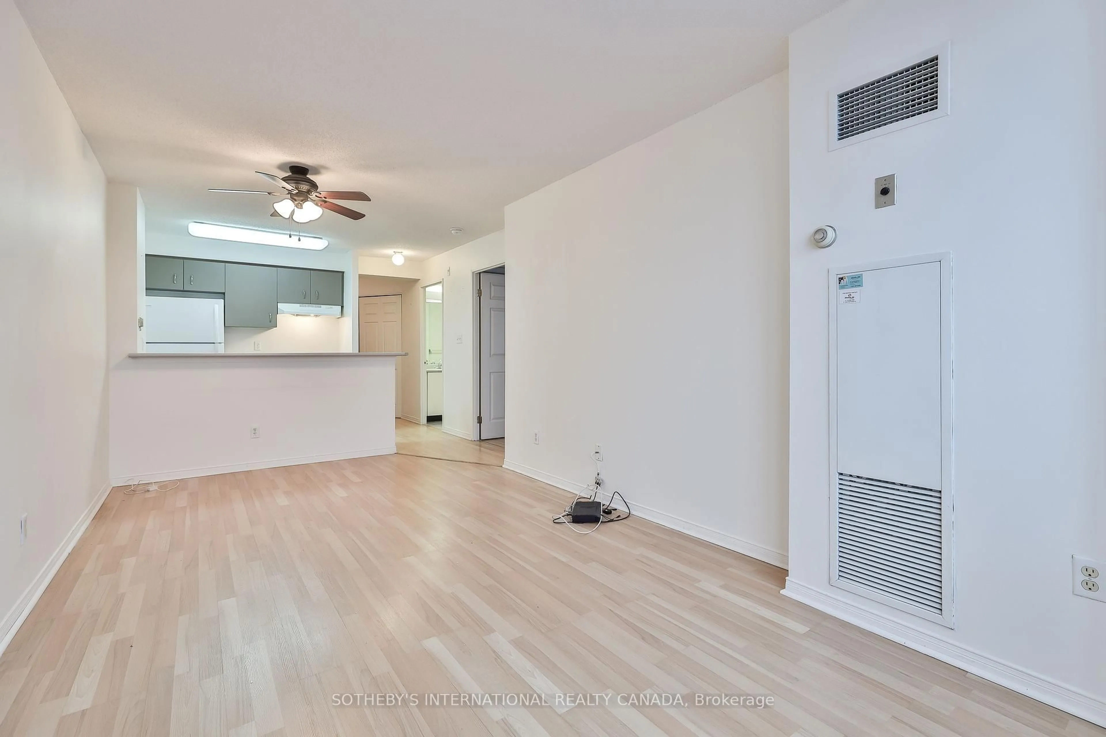 A pic of a room for 1625 Pickering Pkwy #709, Pickering Ontario L1V 6Z6