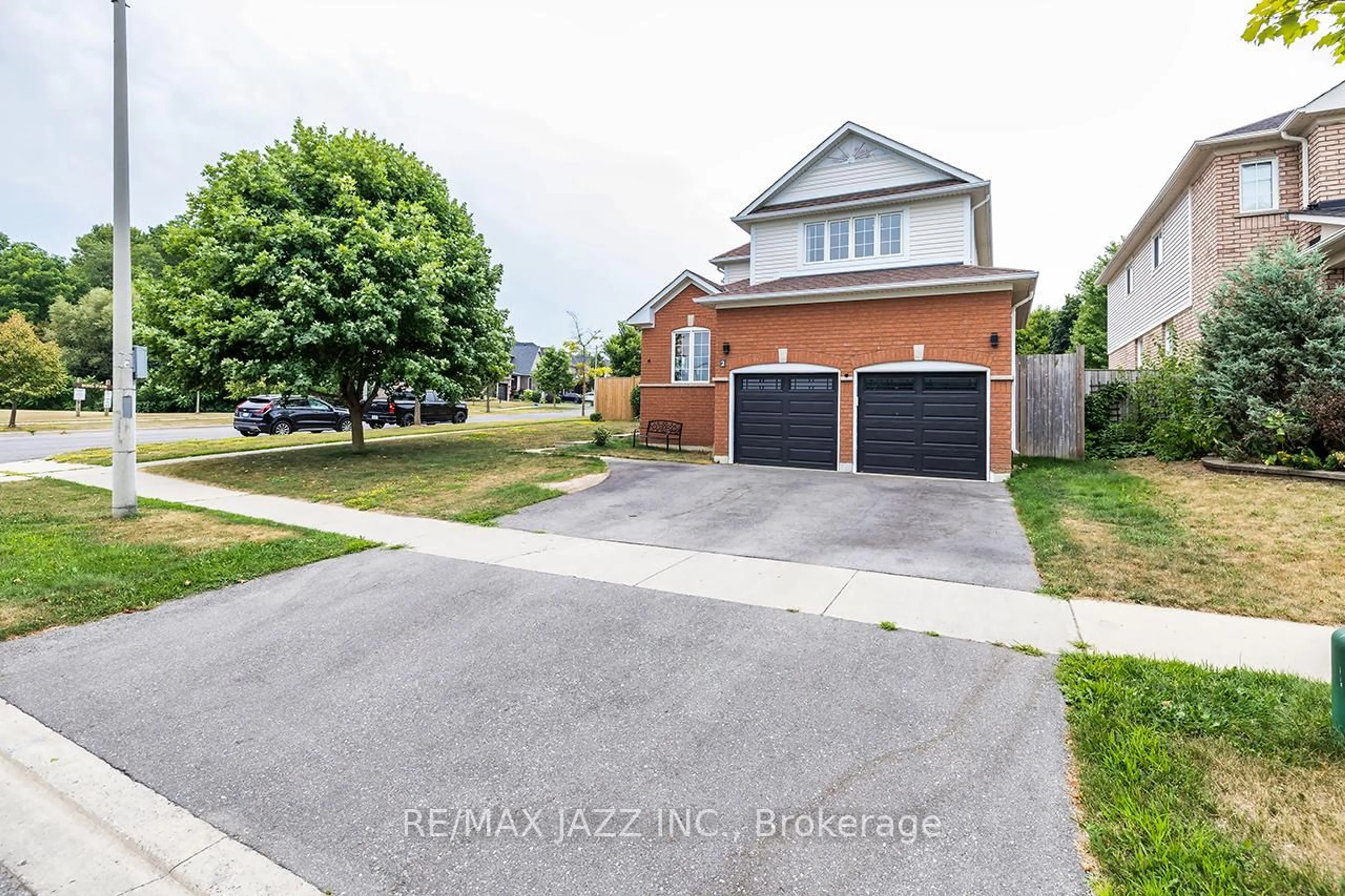 Unknown for 2 Nicks St, Clarington Ontario L1C 5P3