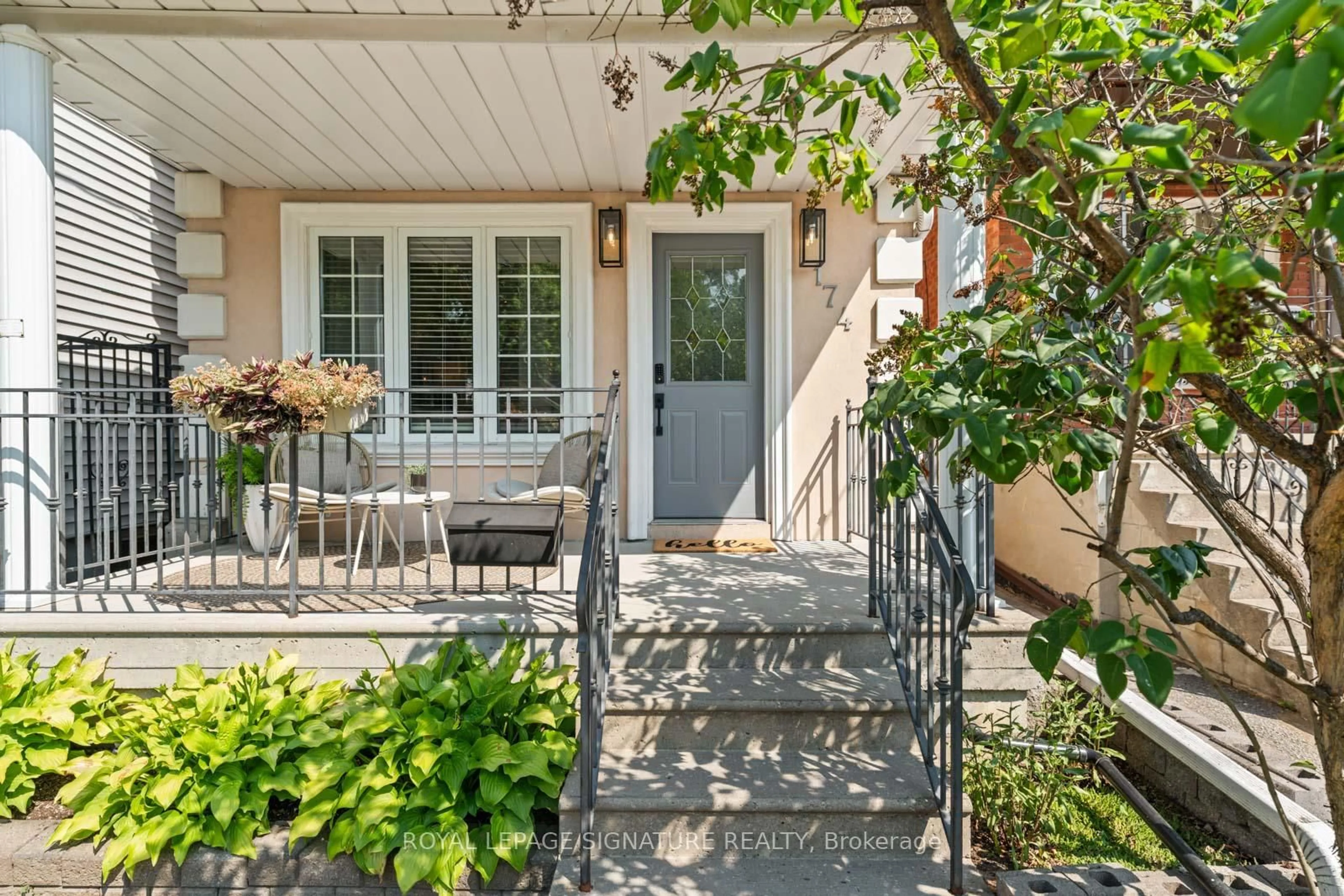 Patio, street for 174 Gowan Ave, Toronto Ontario M4J 2K6