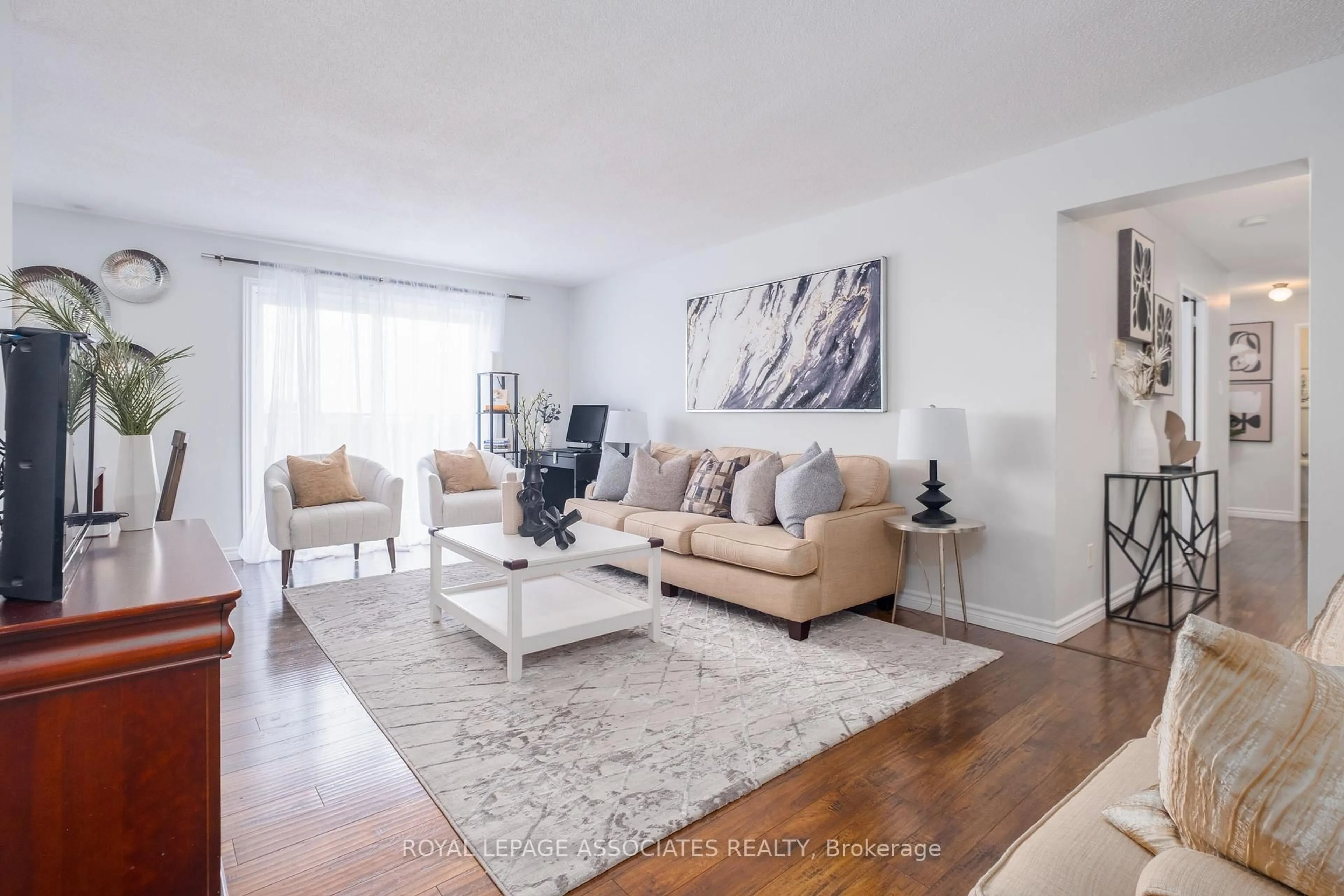 Living room with furniture, unknown for 855 Kennedy Rd #705, Toronto Ontario M1K 2E3