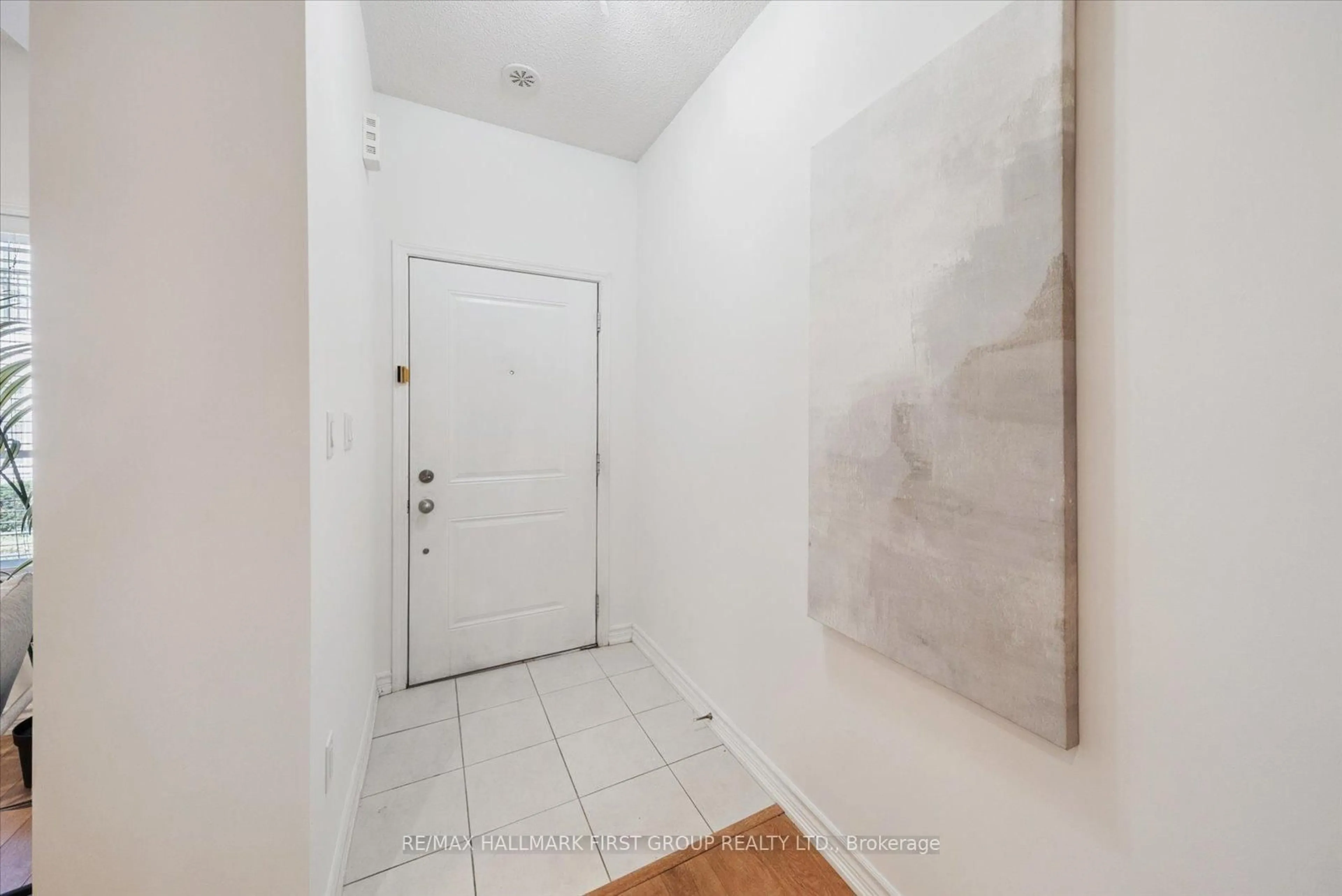 Unknown for 1060 St. Hilda's Way #5, Whitby Ontario L1N 0L3