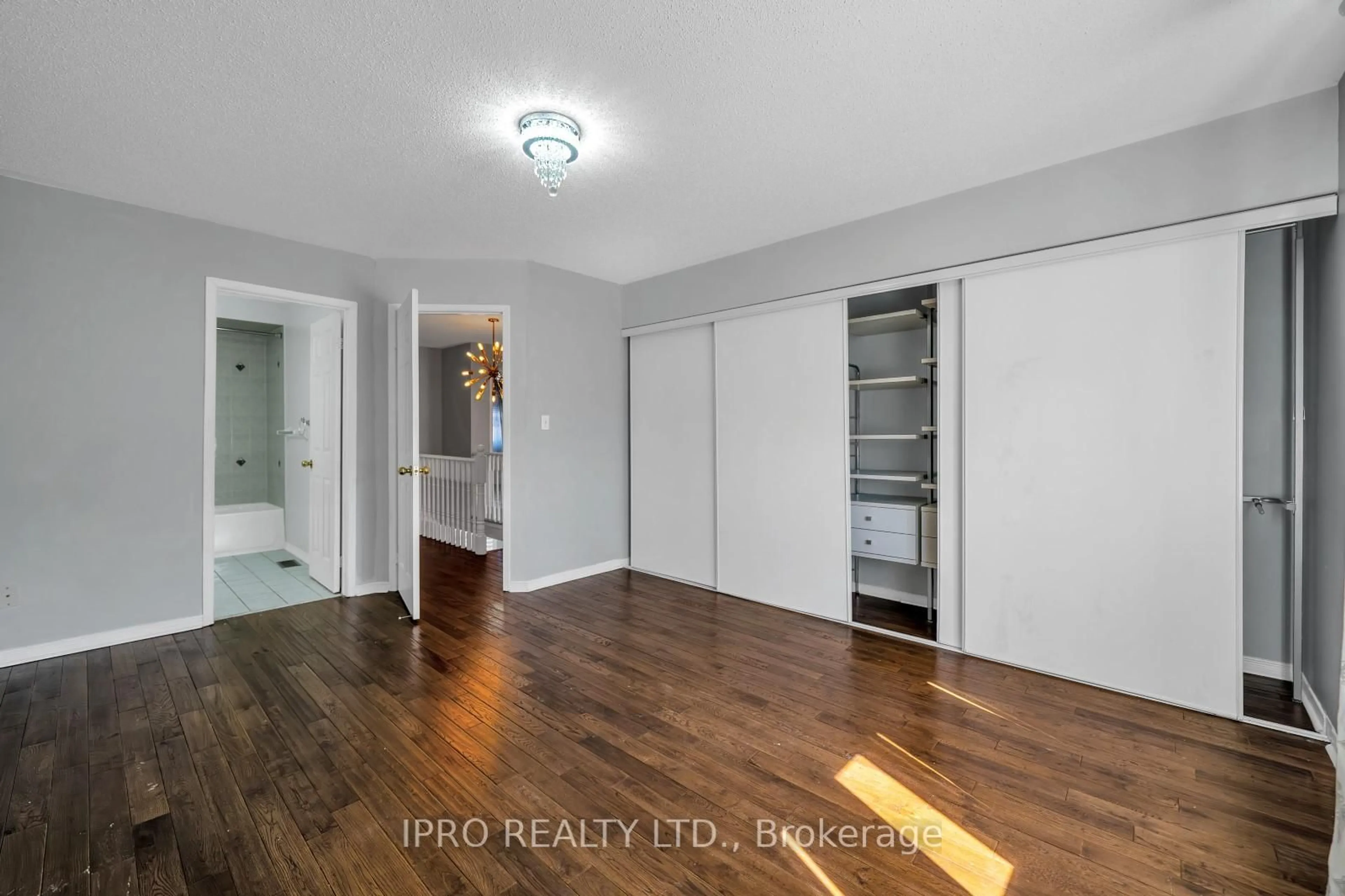 A pic of a room for 5 Fenton St, Ajax Ontario L1Z 1Y4