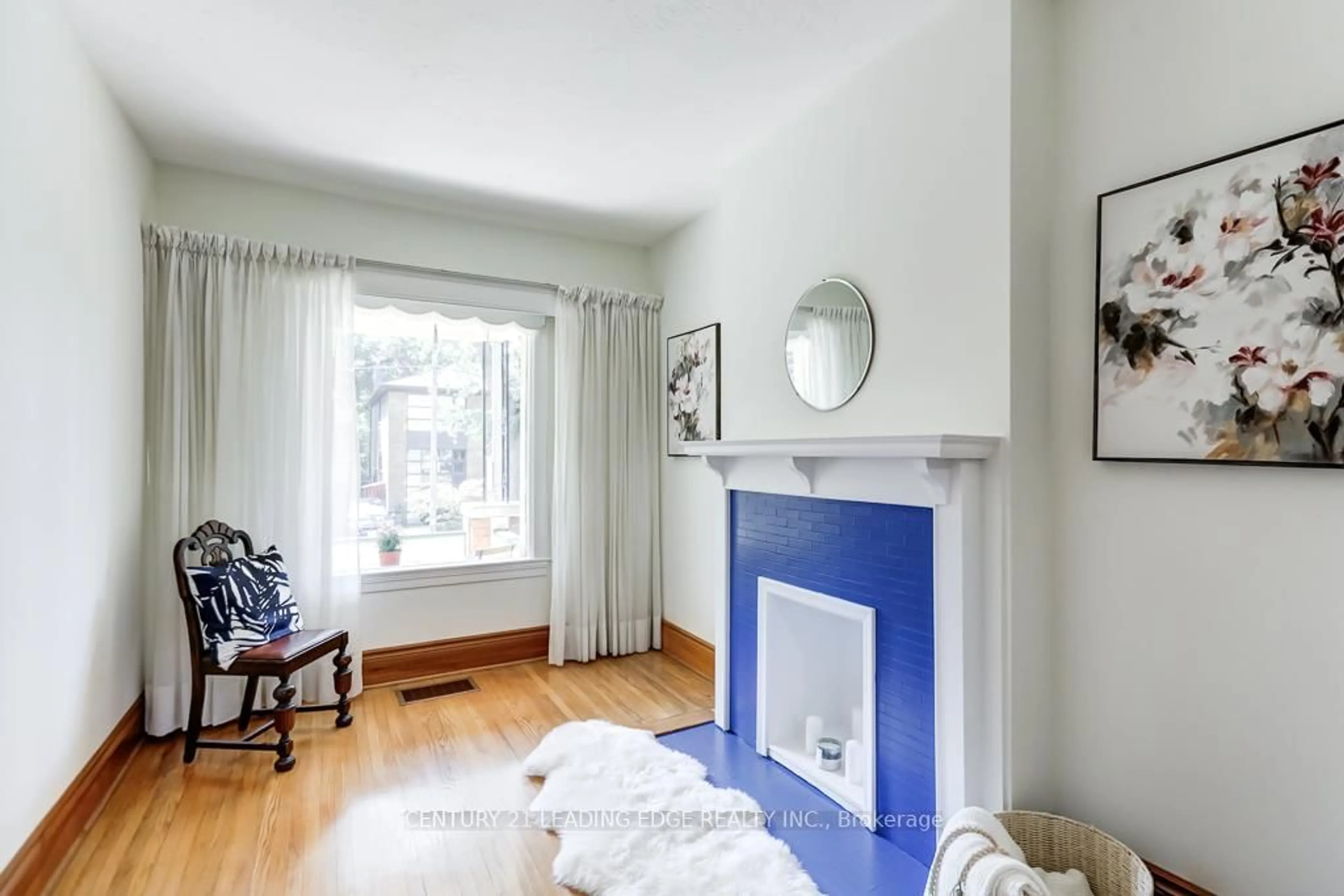Living room with furniture, unknown for 210 WITHROW Ave, Toronto Ontario M4K 1C8
