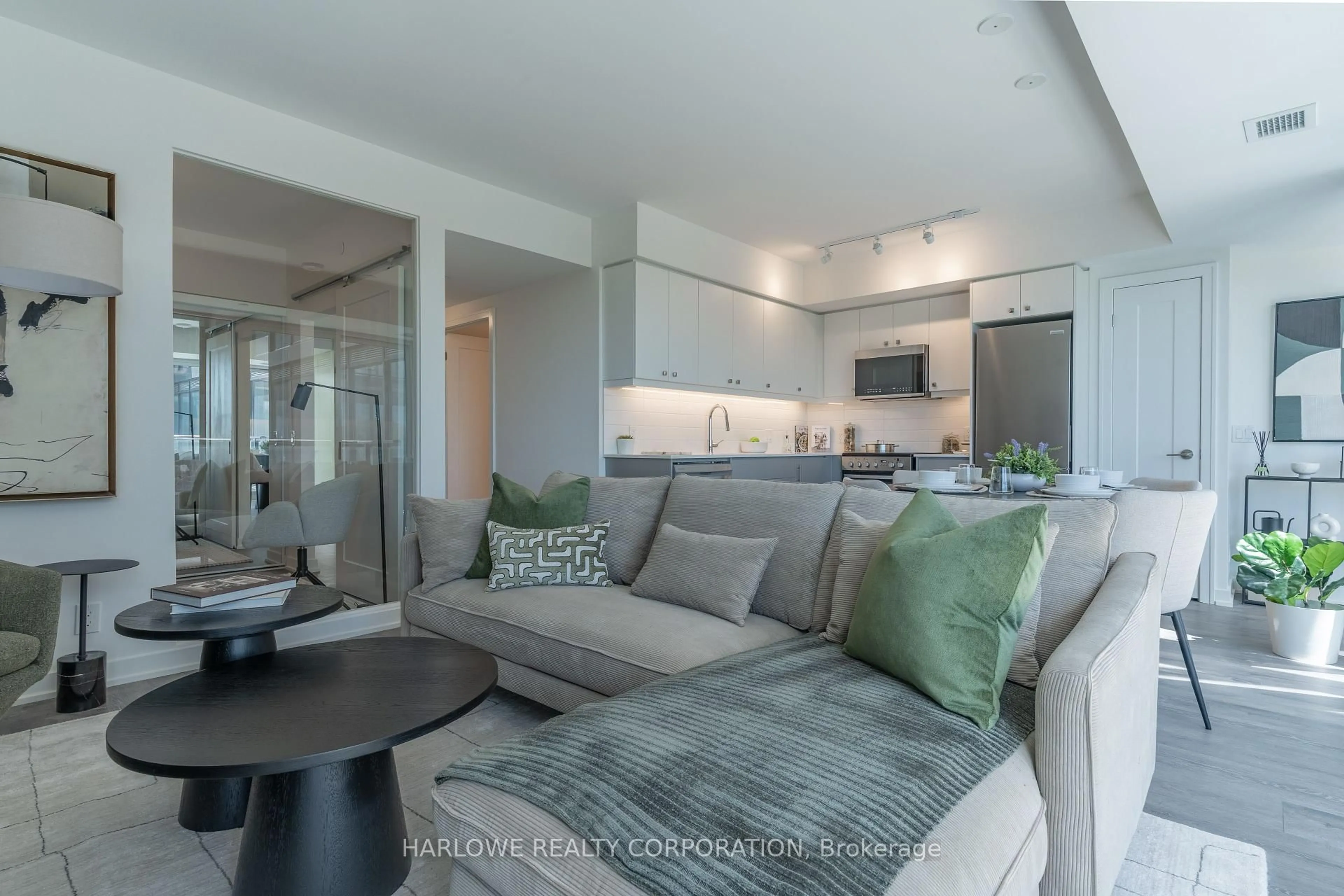 Living room with furniture, unknown for 2 Manderley Dr #501, Toronto Ontario M1N 1R6