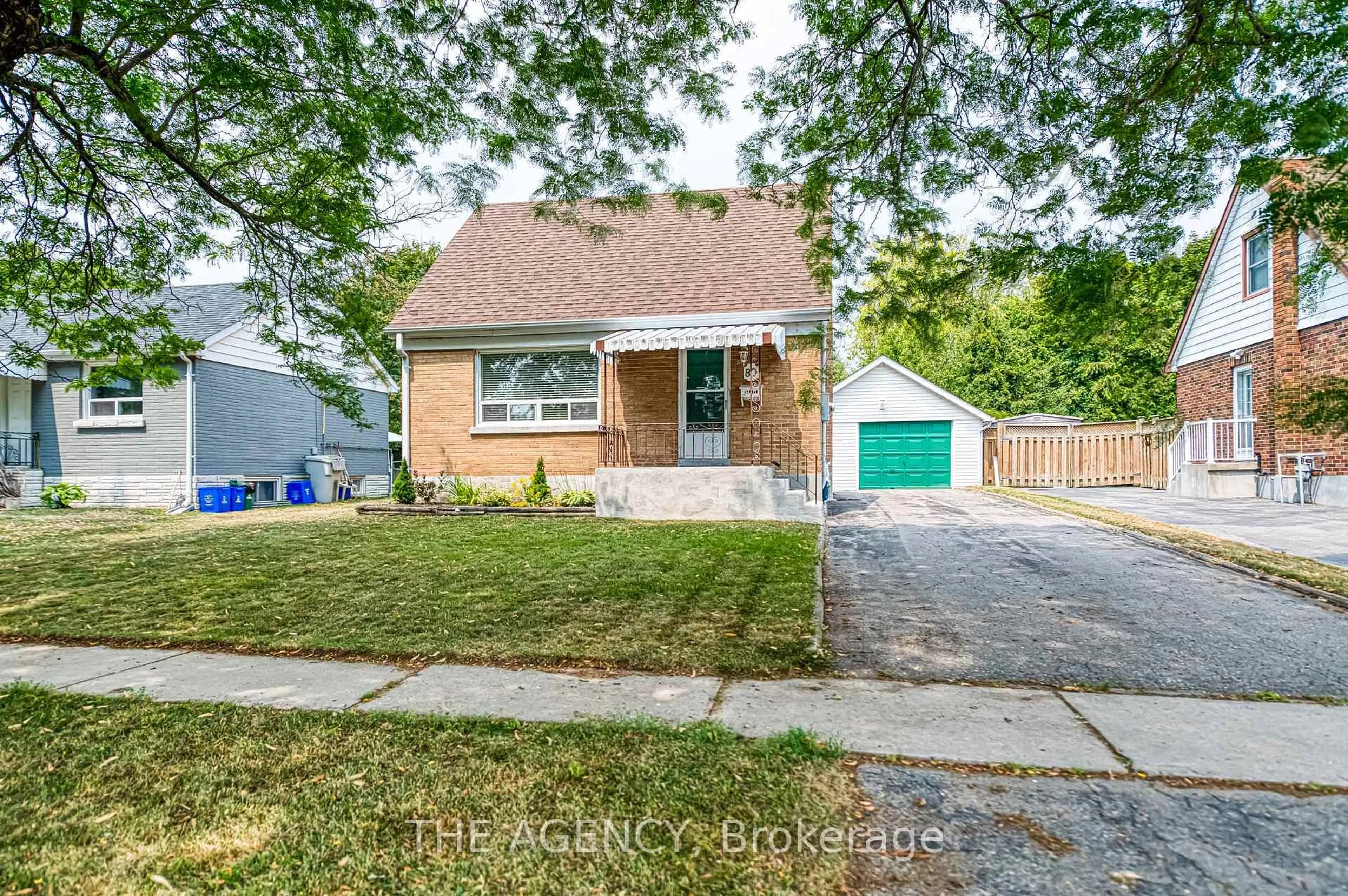 Home with brick exterior material, street for 80 Kawartha Ave, Oshawa Ontario L1H 3Y9
