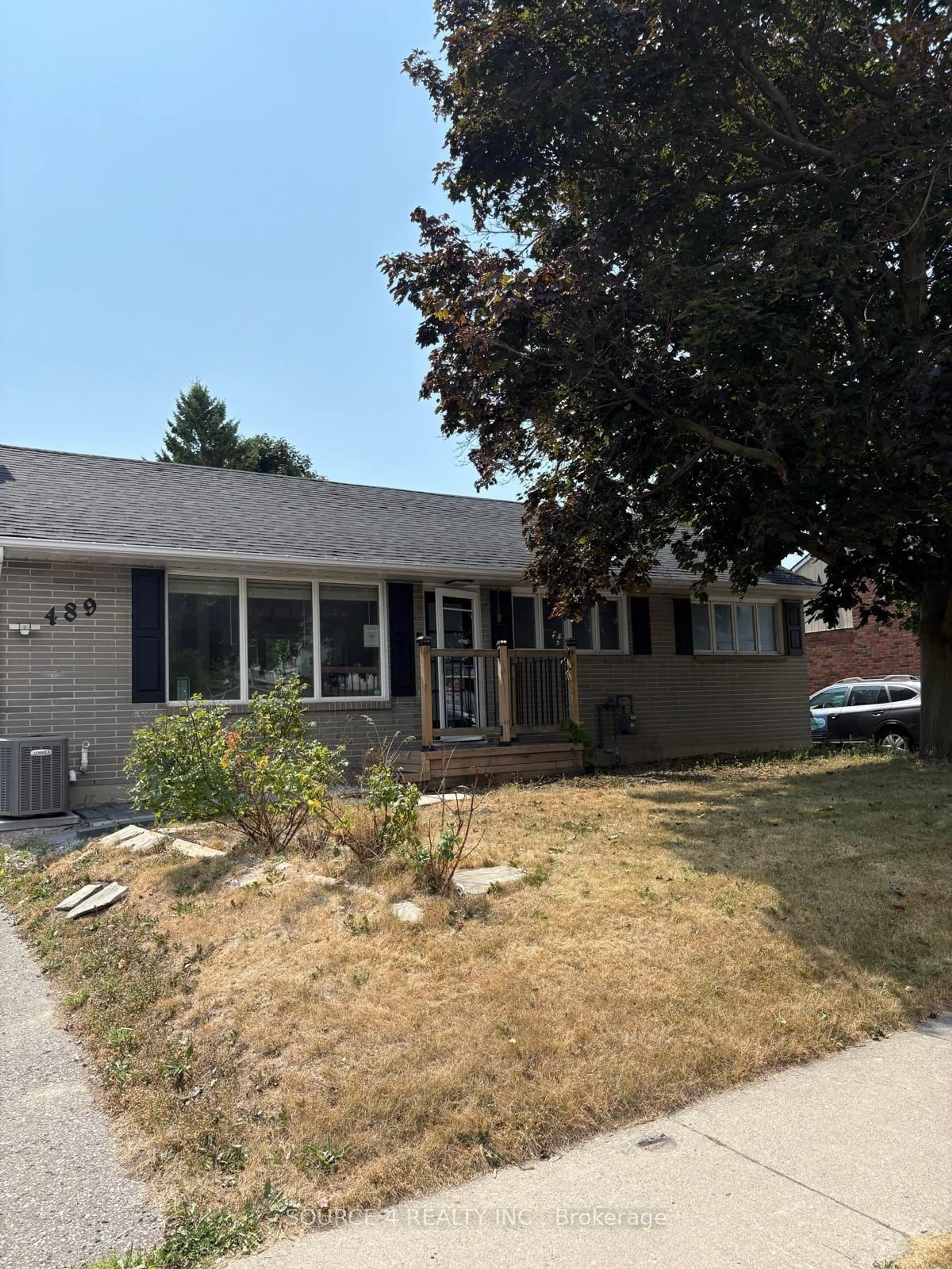 Home with vinyl exterior material, street for 489 Rossland Rd, Oshawa Ontario L1J 3H1