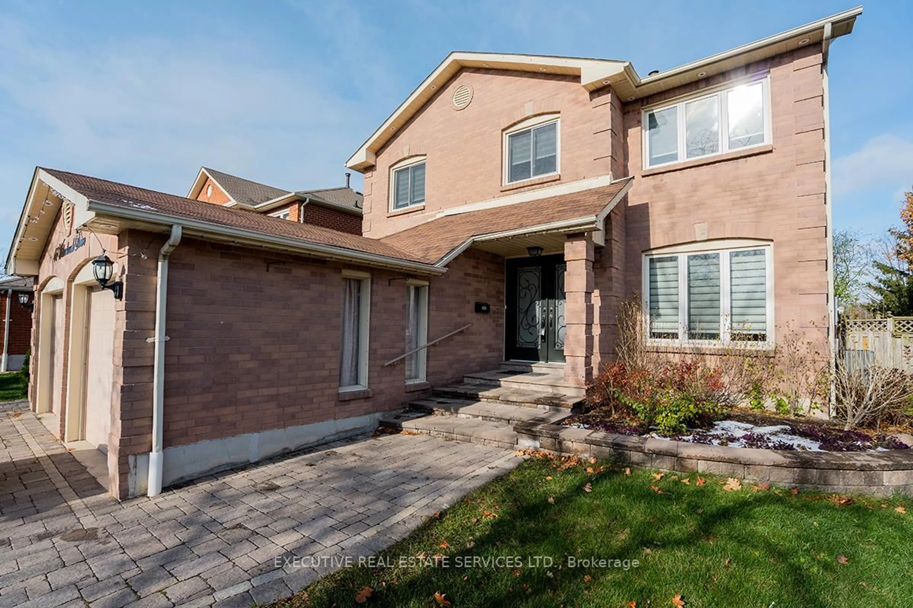 Home with brick exterior material, street for 46 Willowbrook Dr, Whitby Ontario L1R 1S6