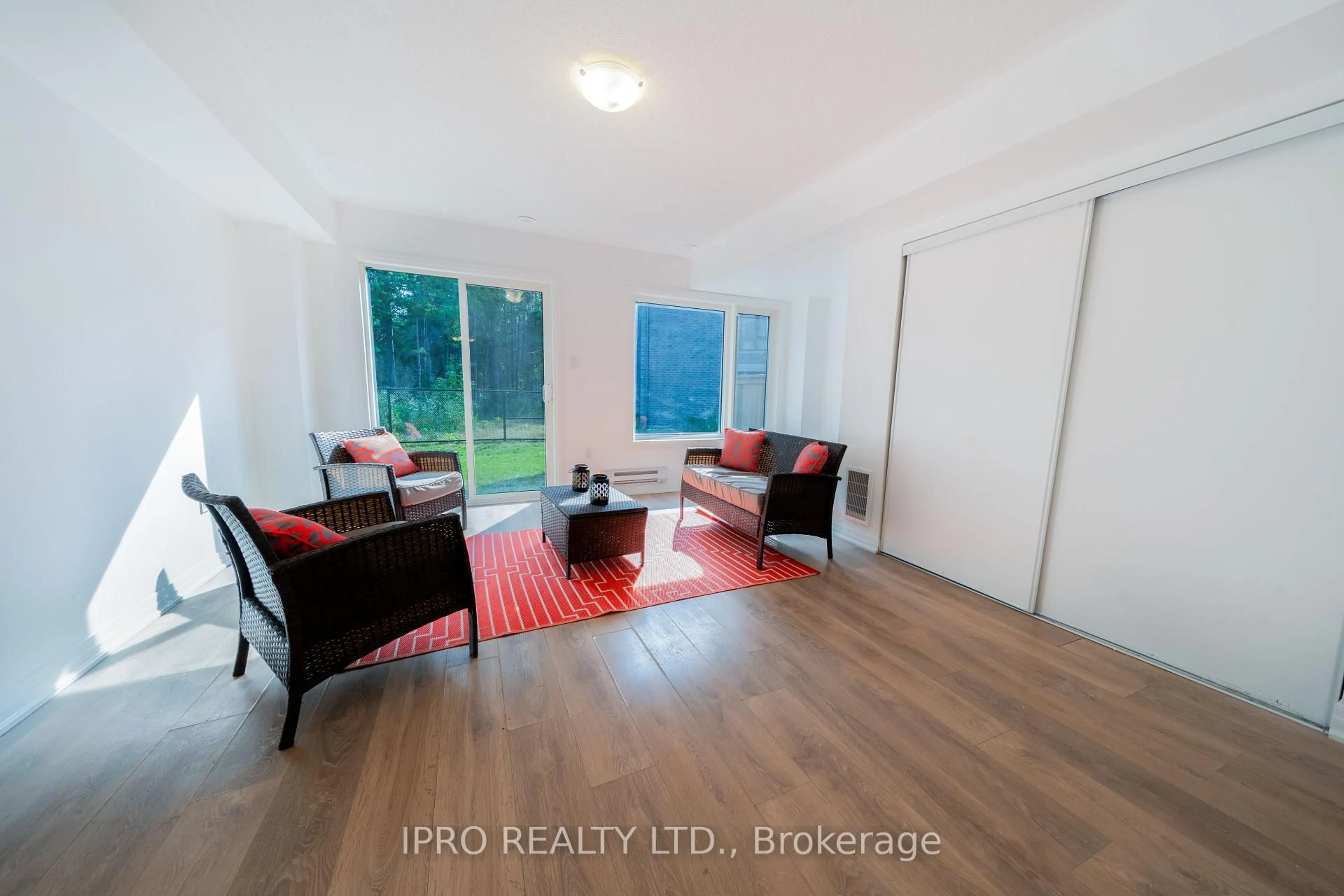 A pic of a room for 13 Emmas Way, Whitby Ontario L1R 0S7