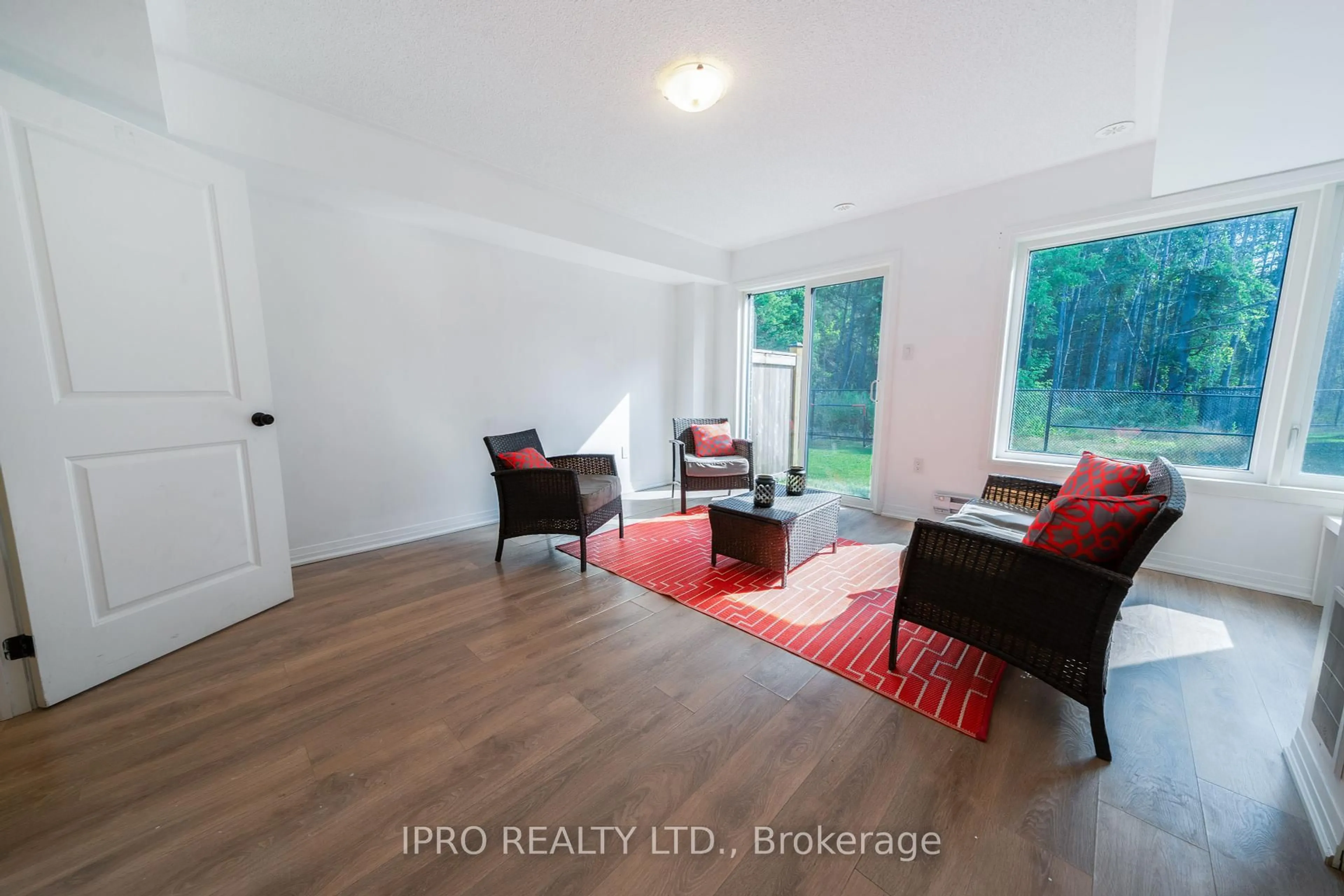 A pic of a room for 13 Emmas Way, Whitby Ontario L1R 0S7
