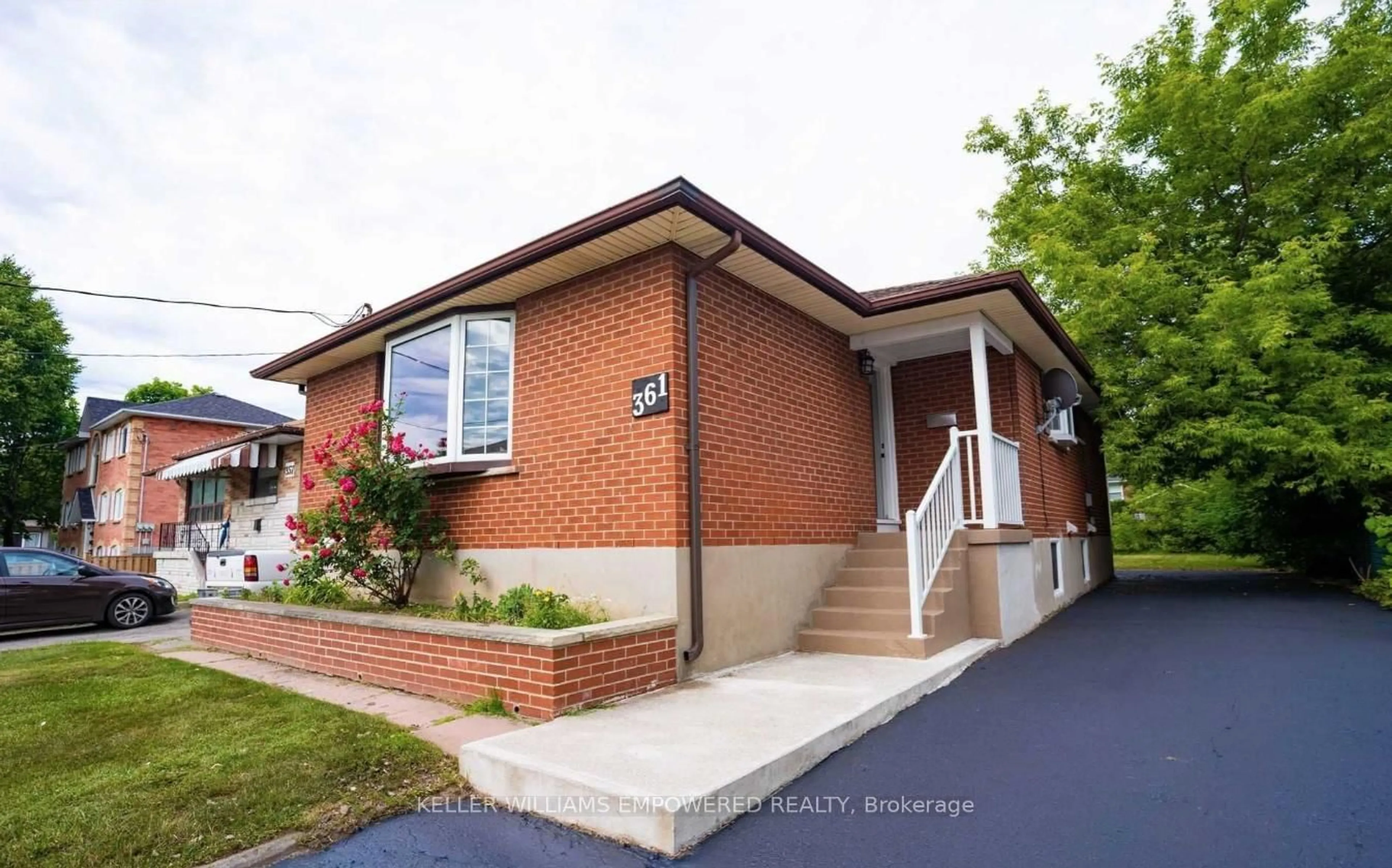 Home with brick exterior material, street for 361 Windsor St, Oshawa Ontario L1H 6G7