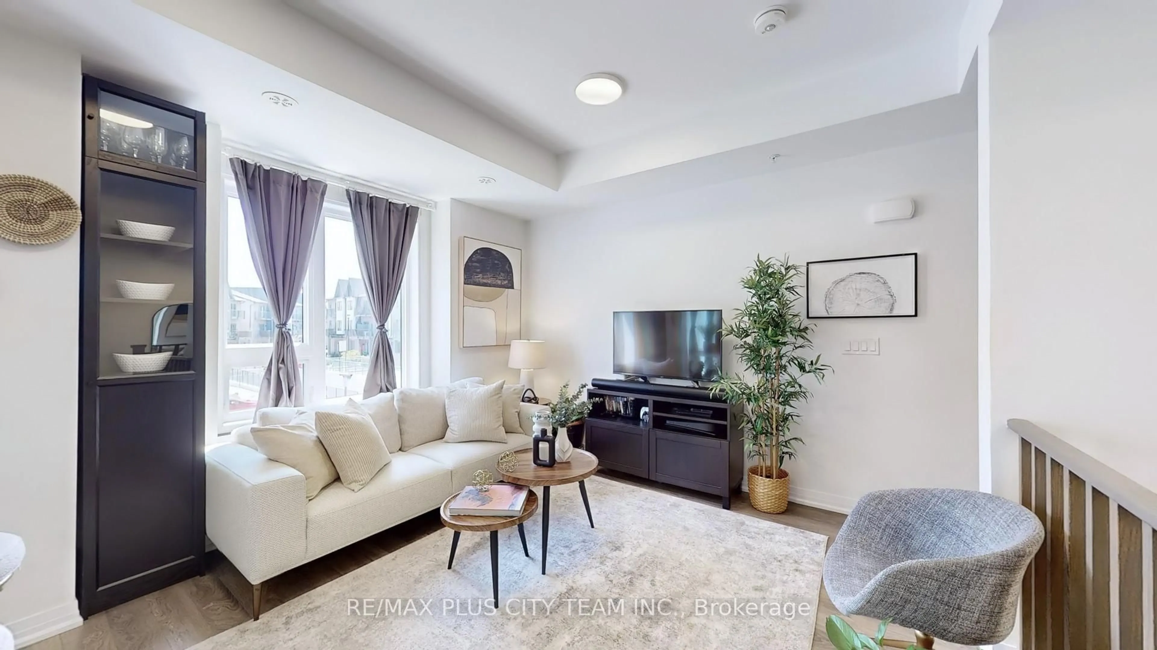 Living room with furniture, unknown for 2635 William Jackson Dr #908, Pickering Ontario L1X 0L5