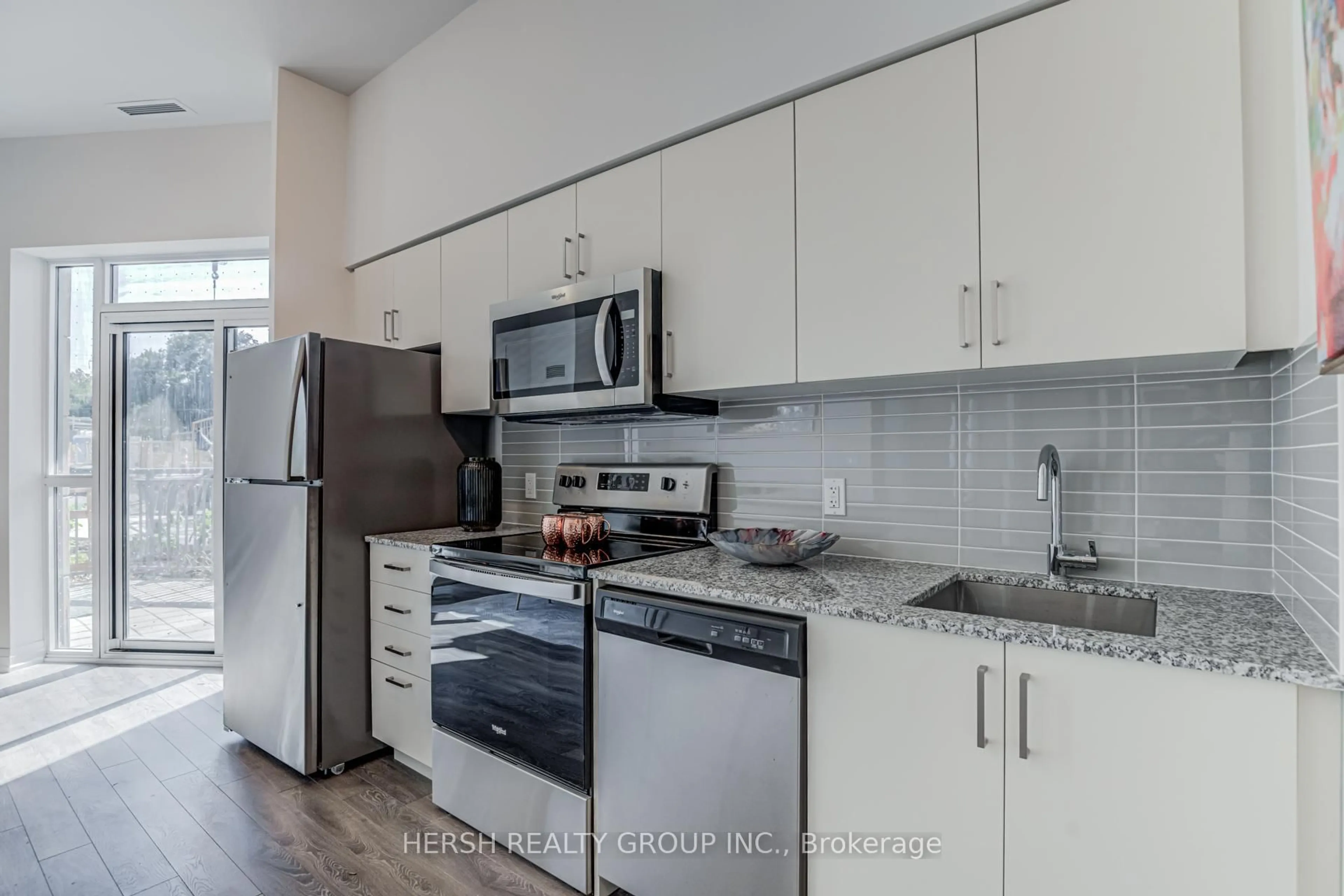 Standard kitchen, unknown for 10 Meadowglen Pl #106, Toronto Ontario M1G 0A8