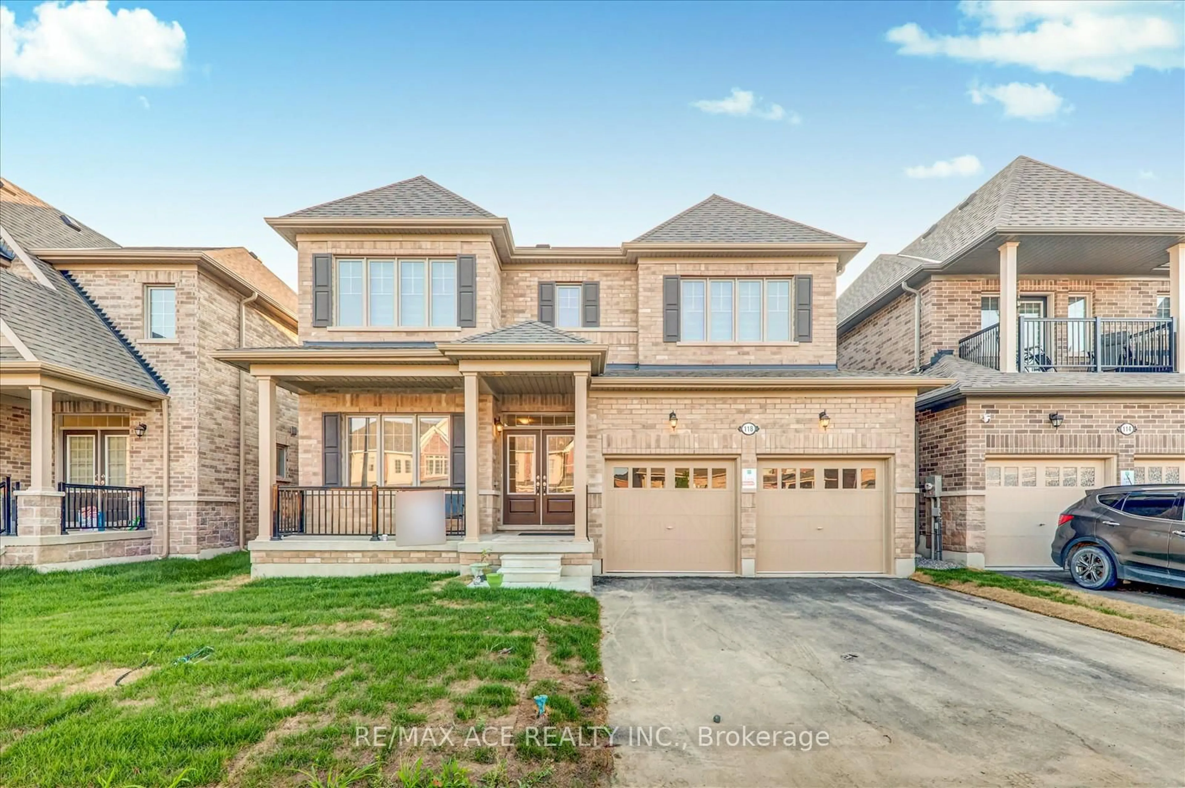 Home with brick exterior material, street for 118 North Garden Blvd, Scugog Ontario L9L 1B3