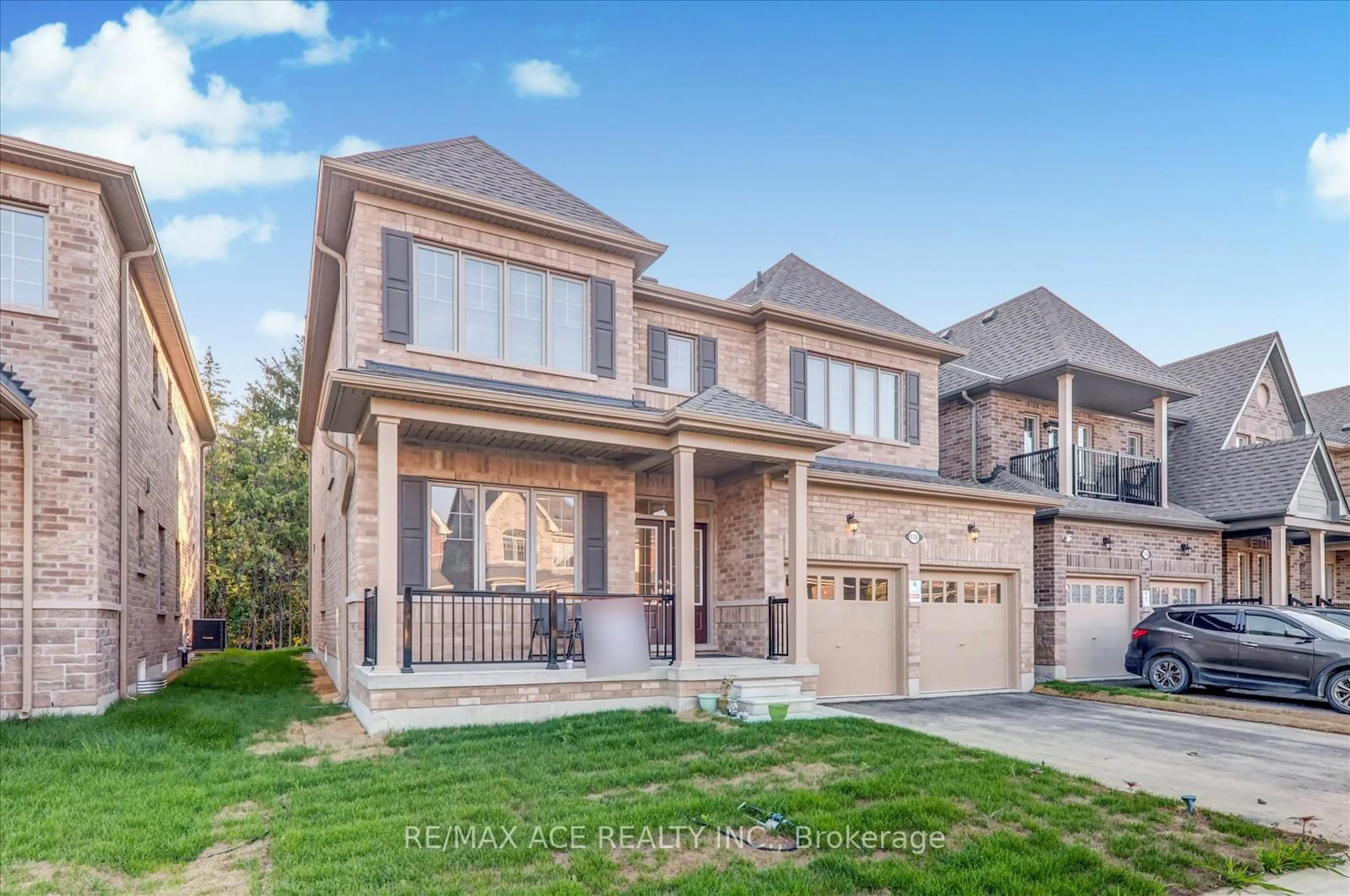 Home with brick exterior material, street for 118 North Garden Blvd, Scugog Ontario L9L 1B3