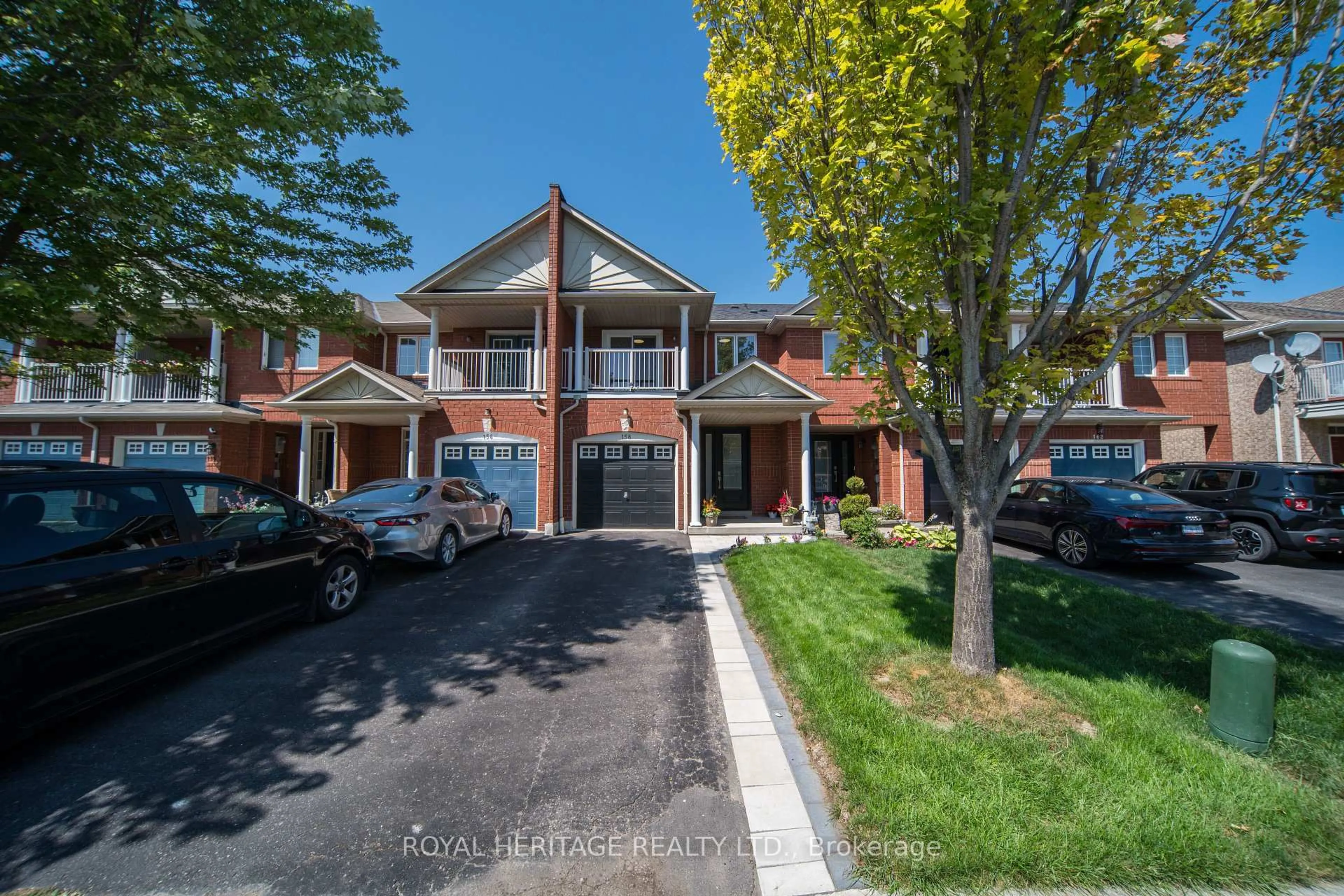 A pic from outside/outdoor area/front of a property/back of a property/a pic from drone, street for 158 Angier Cres, Ajax Ontario L1S 7R7
