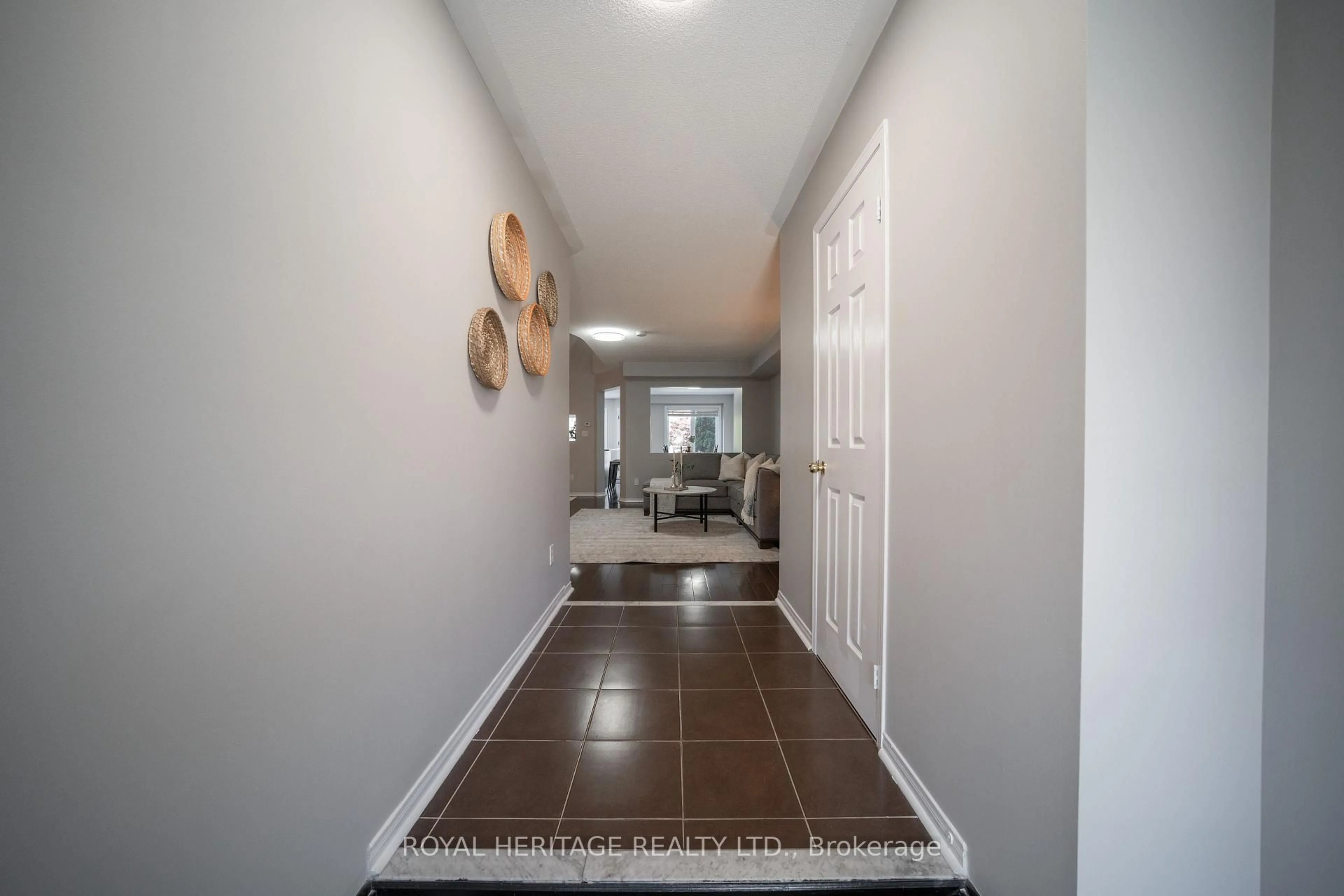 Indoor entryway for 158 Angier Cres, Ajax Ontario L1S 7R7